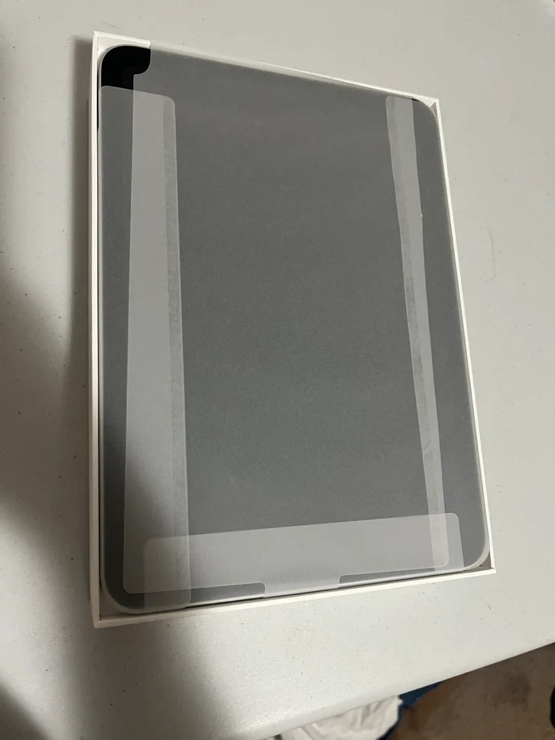 Apple iPad A16 11" 256GB Wi-Fi (11th Gen) - Silver image indicator(2)