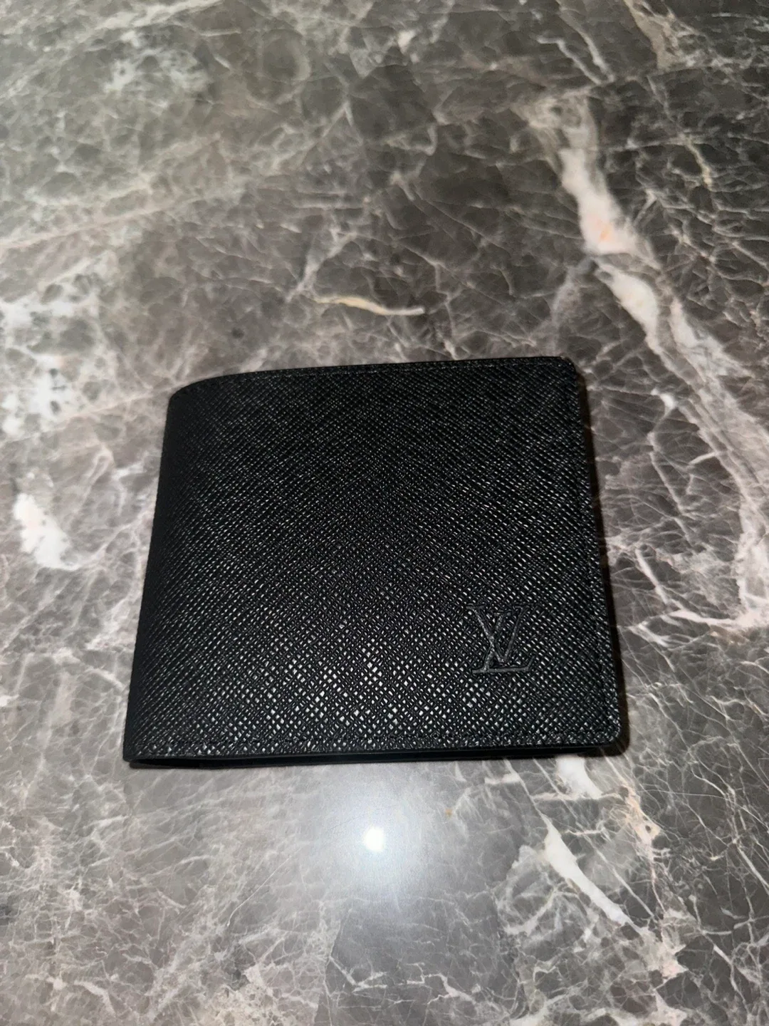 Louis Vuitton Black Wallet image indicator(2)