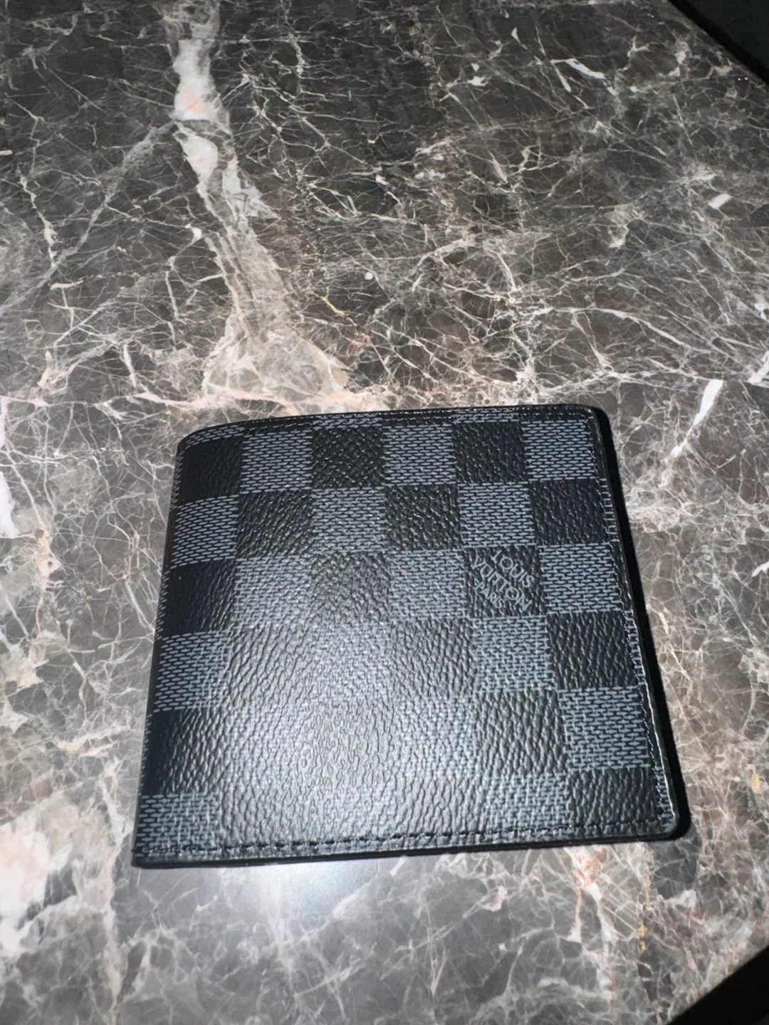 Louis Vuitton Damier Graphite Wallet image indicator(2)