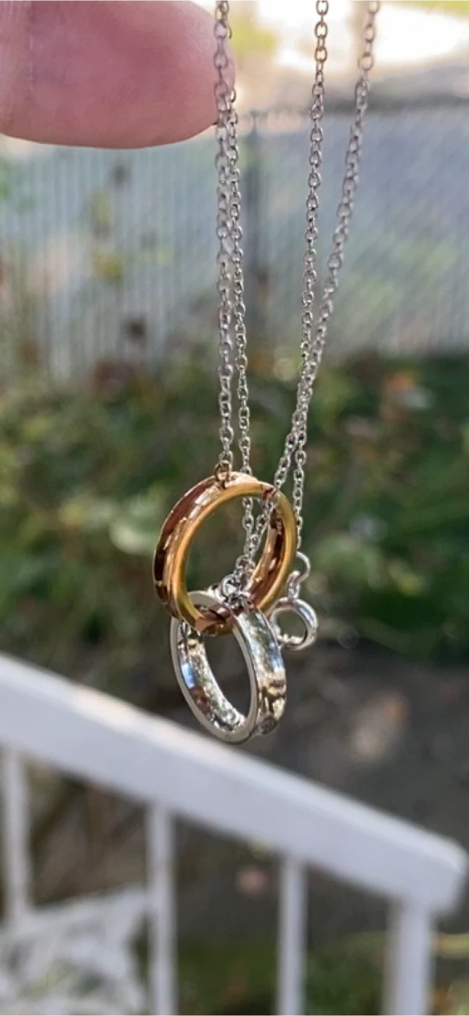 Interlocking Circles Pendant Necklace - photo 2