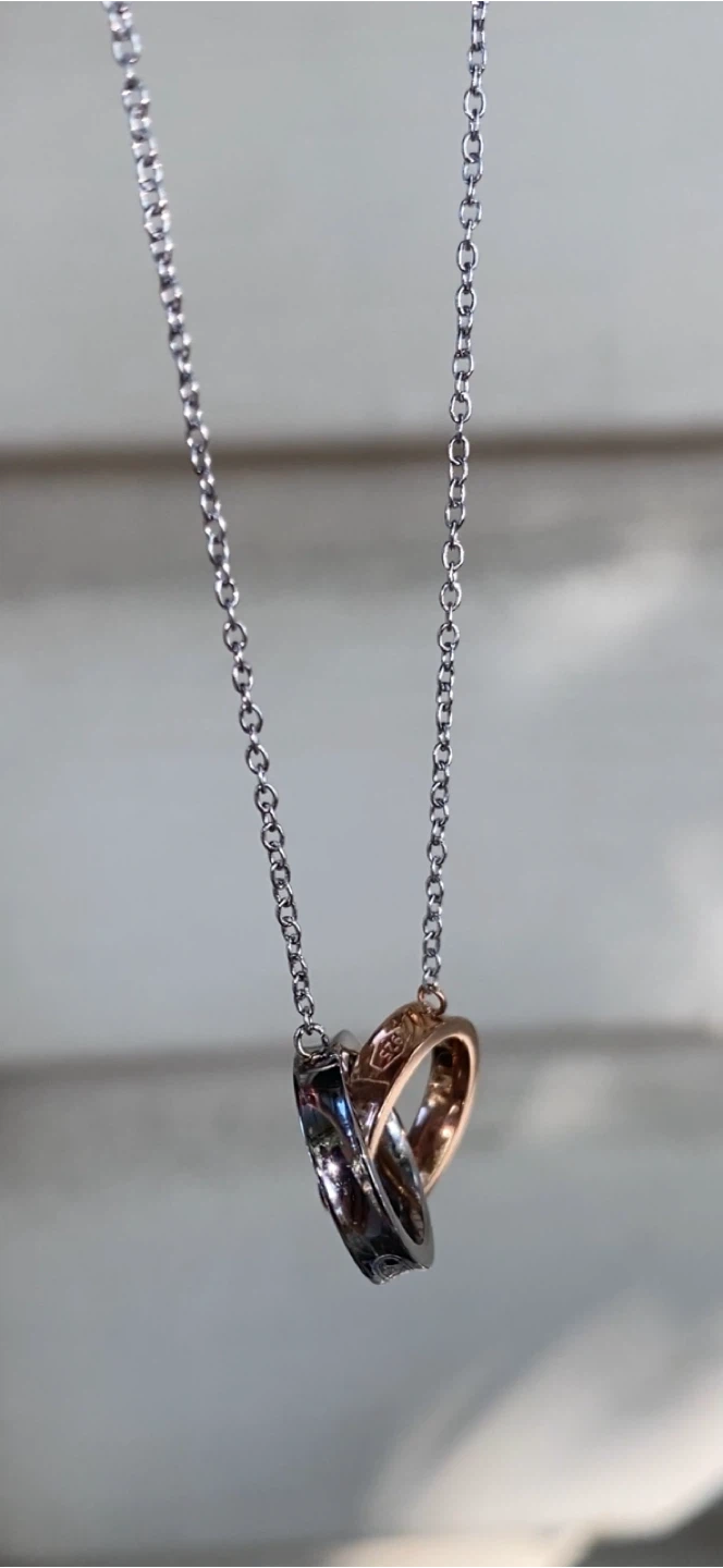 Interlocking Circles Pendant Necklace - photo 4