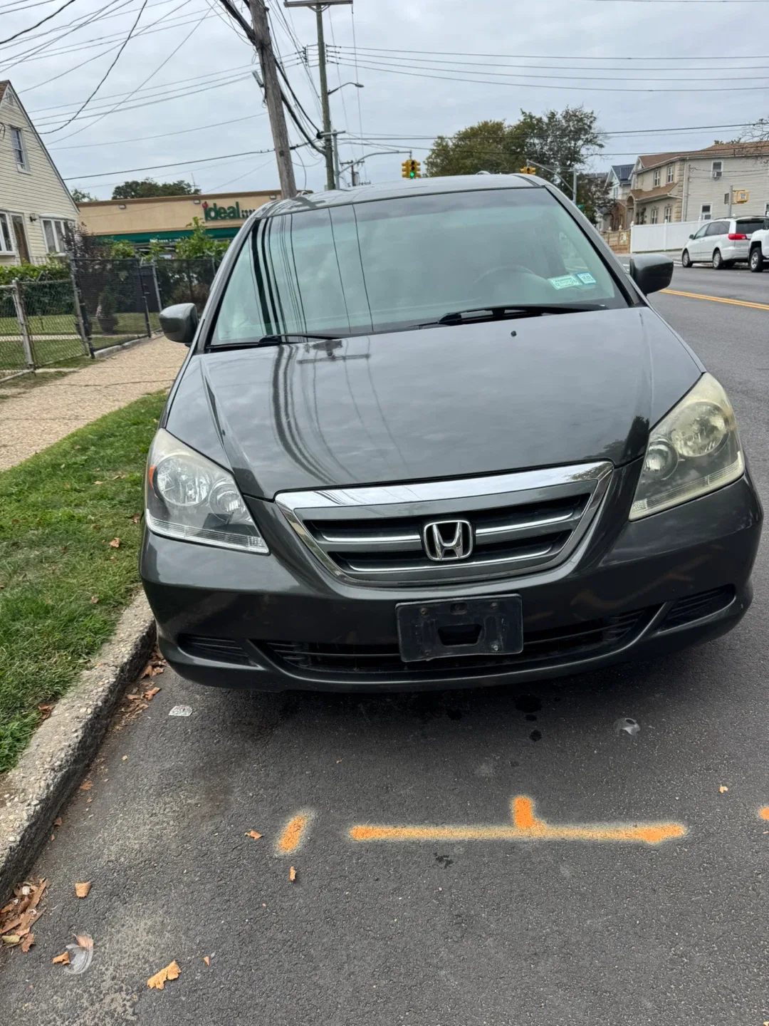 Honda Odyssey Minivan - Gray 103k miles image indicator(6)