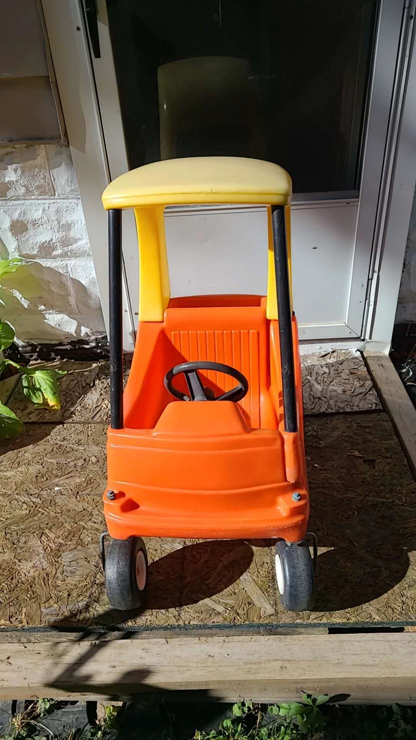 Little Tikes Cozy Coupe Car - Orange & Yellow