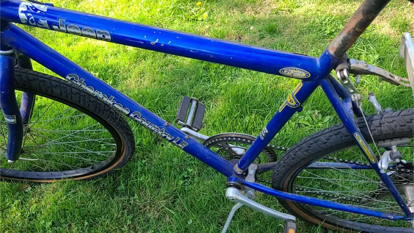 Jeep Cherokee Country LE Blue Bicycle image indicator(2)