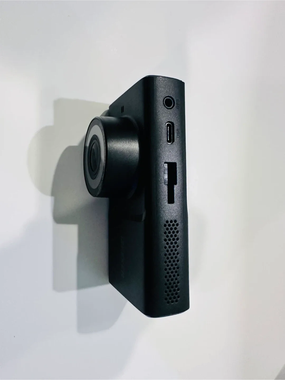 Izeeker Dual Dash Cam - Both outside and inside video image indicator(5)