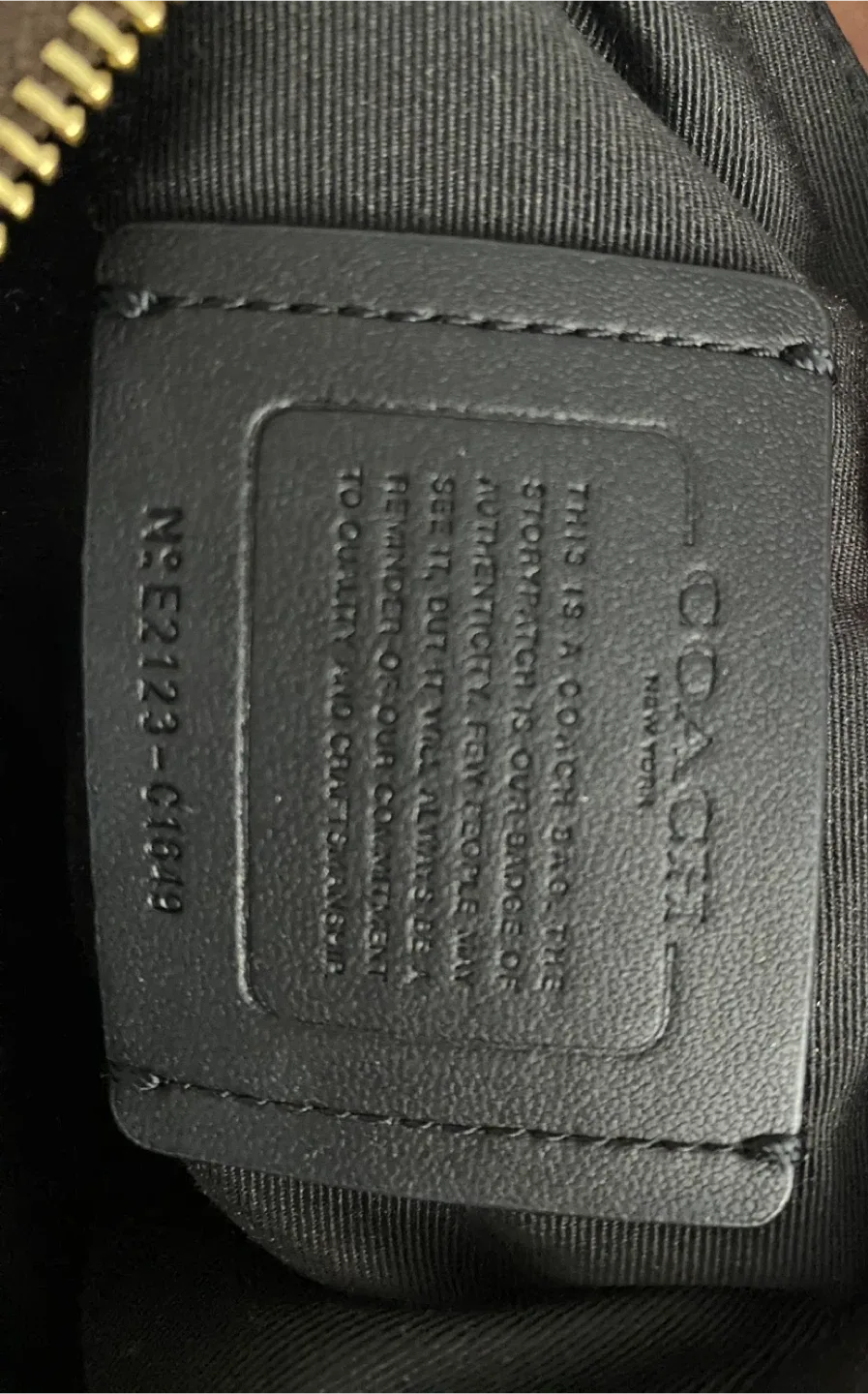 COACH Signature Bag image indicator(10)
