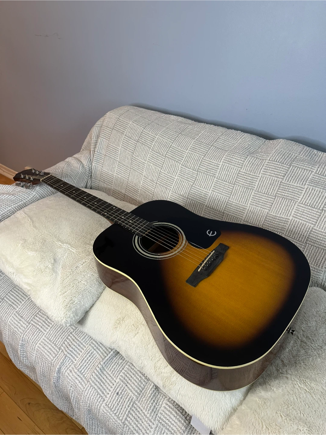 Epiphone ft 100vs acoustic guitar - photo 2
