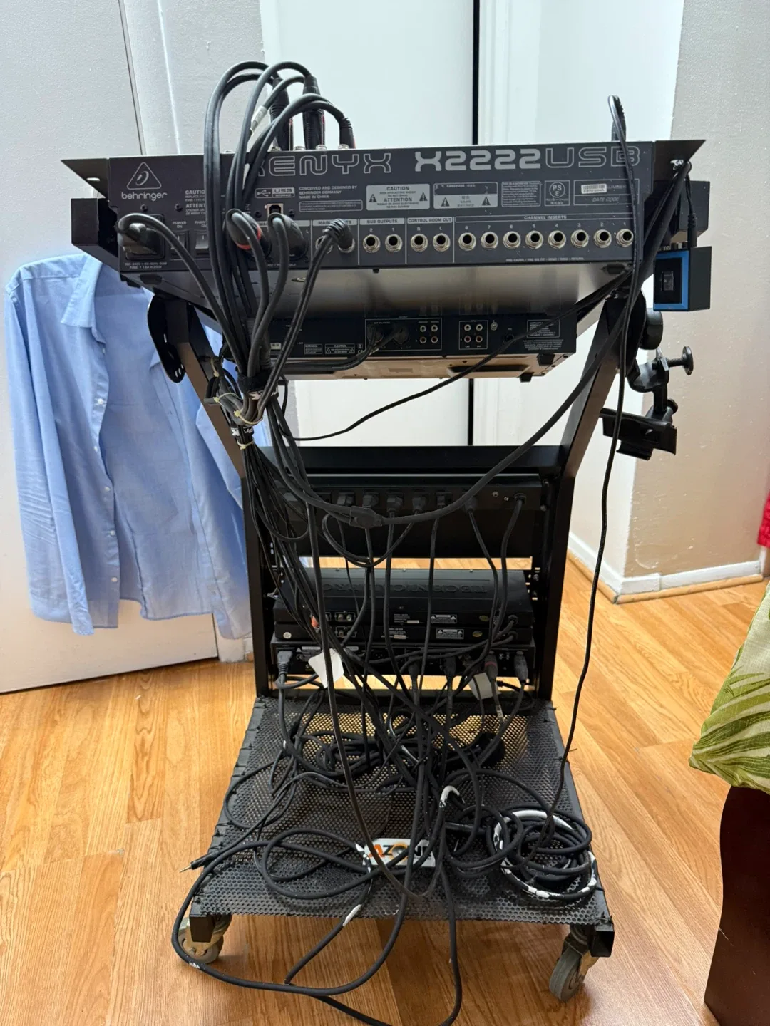 DJ set image indicator(3)