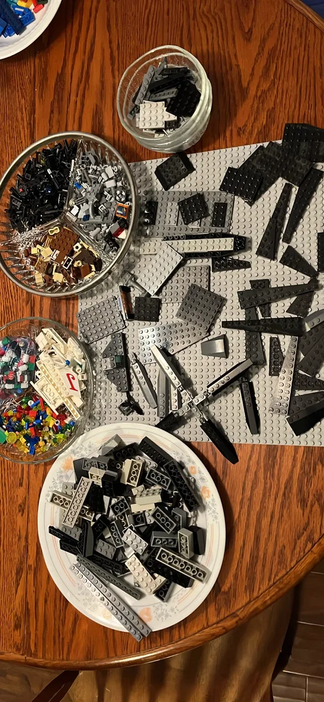 Lego Pieces thumbnail