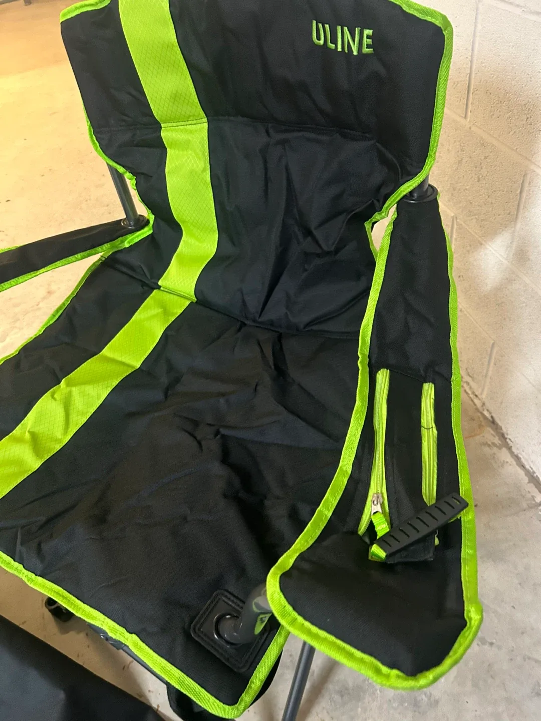 🥕Uline Camping Chair - Black & Green image indicator(4)