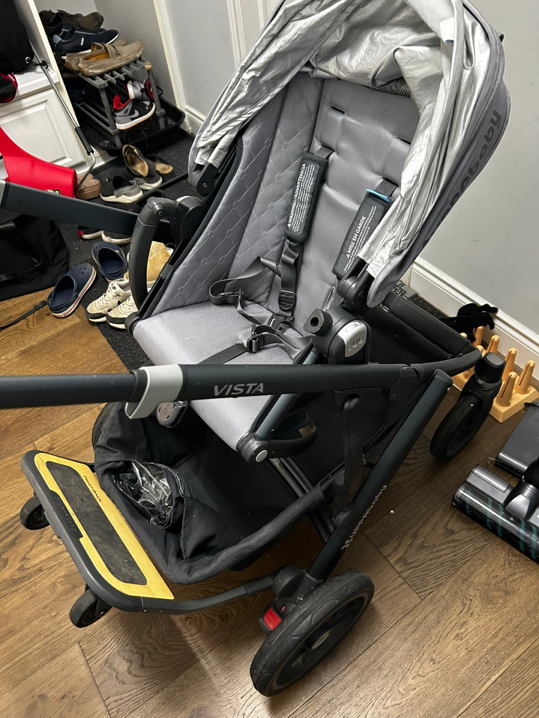 Uppababy Vista Stroller with piggyback board and Bassinet