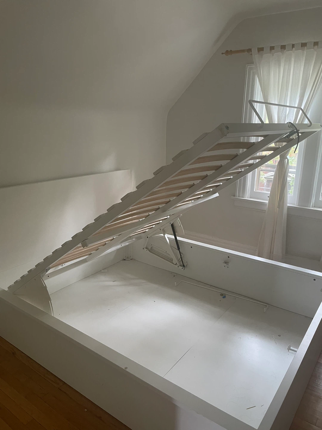 Bed Frame - White - Queen Size - photo 2