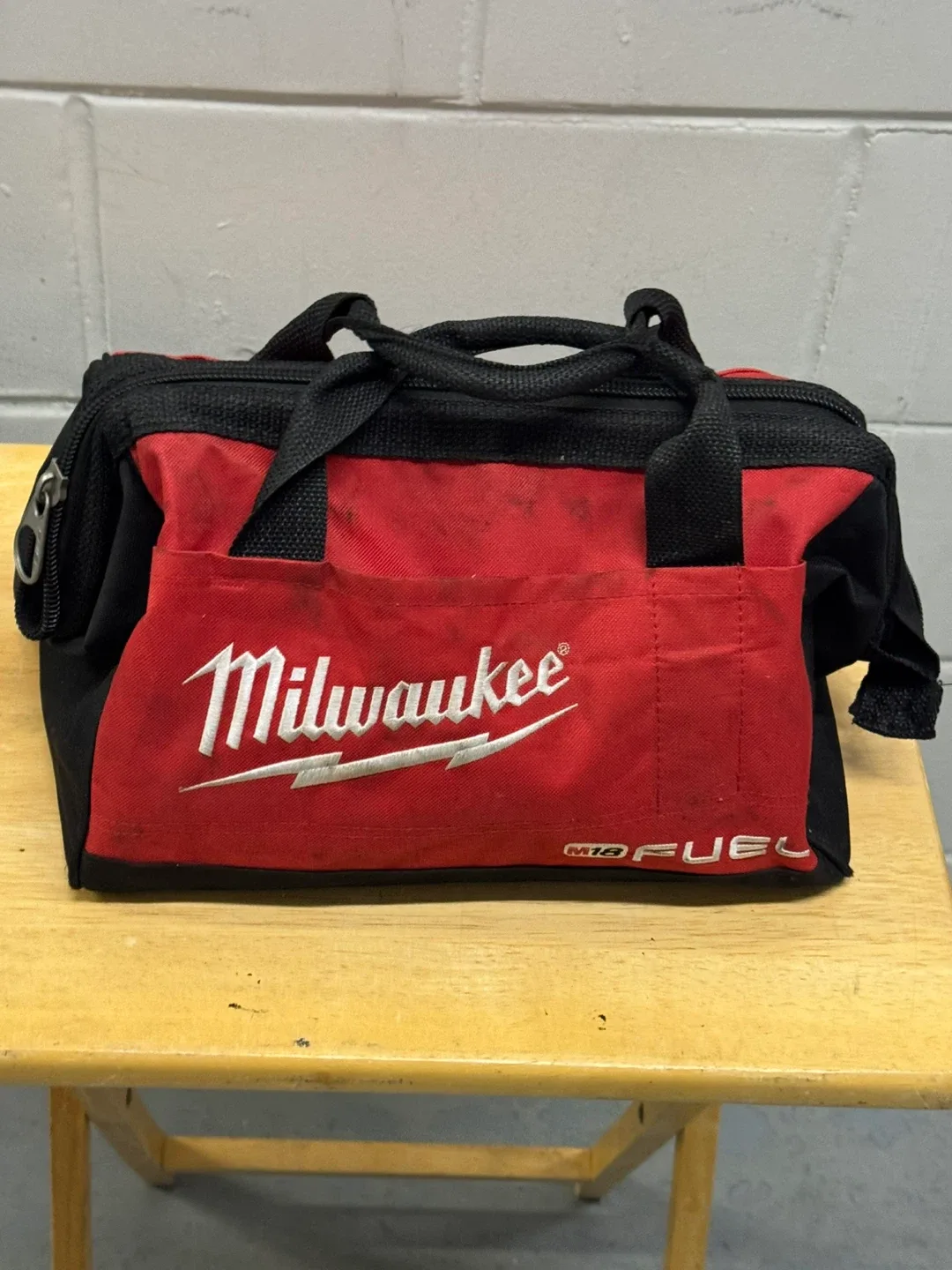 Milwaukee M18 FUEL Impact Wrench & Bit Set image indicator(3)