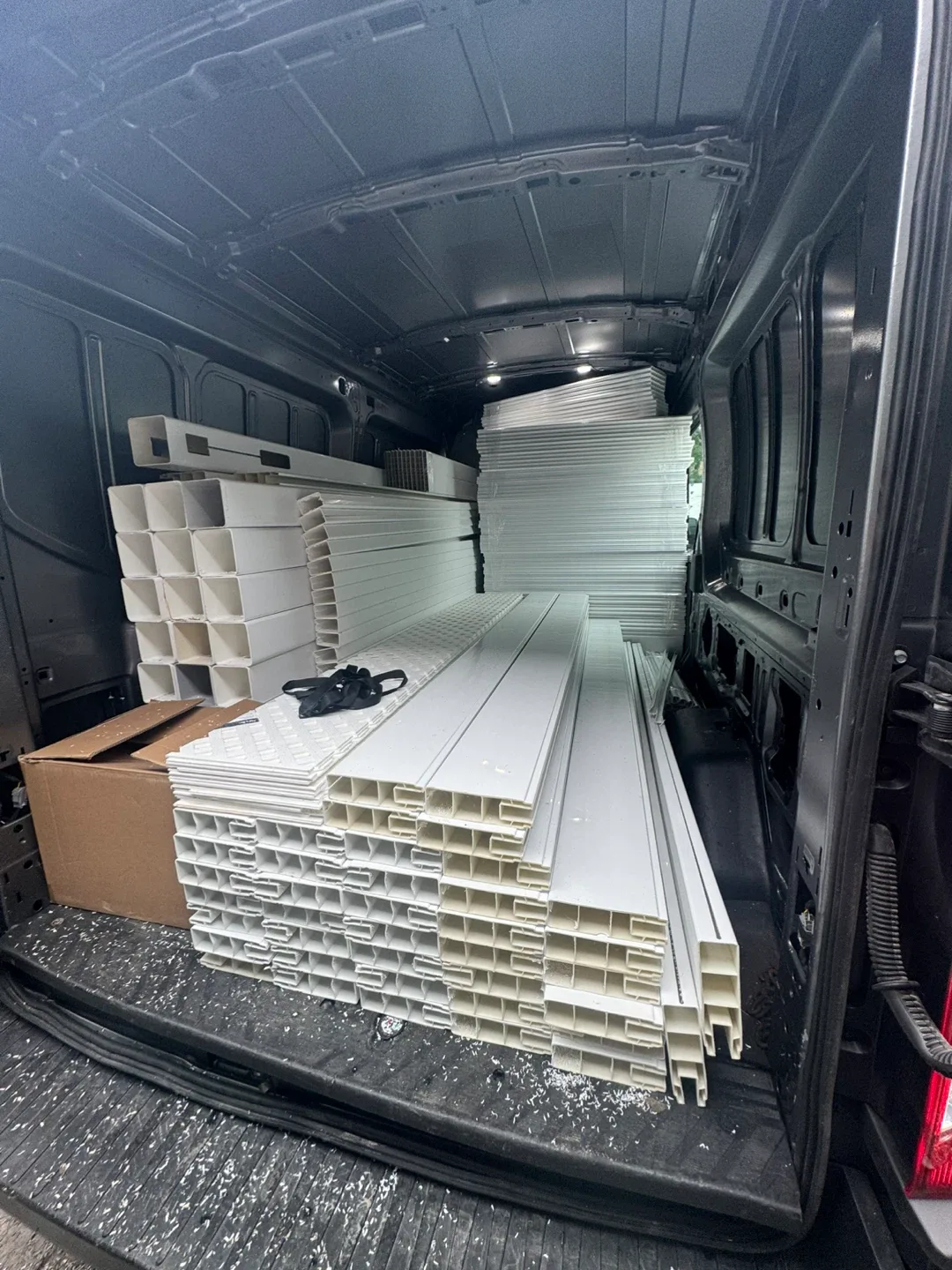 White Vinyl Fence Posts & Railings 3476072299 tex image indicator(3)