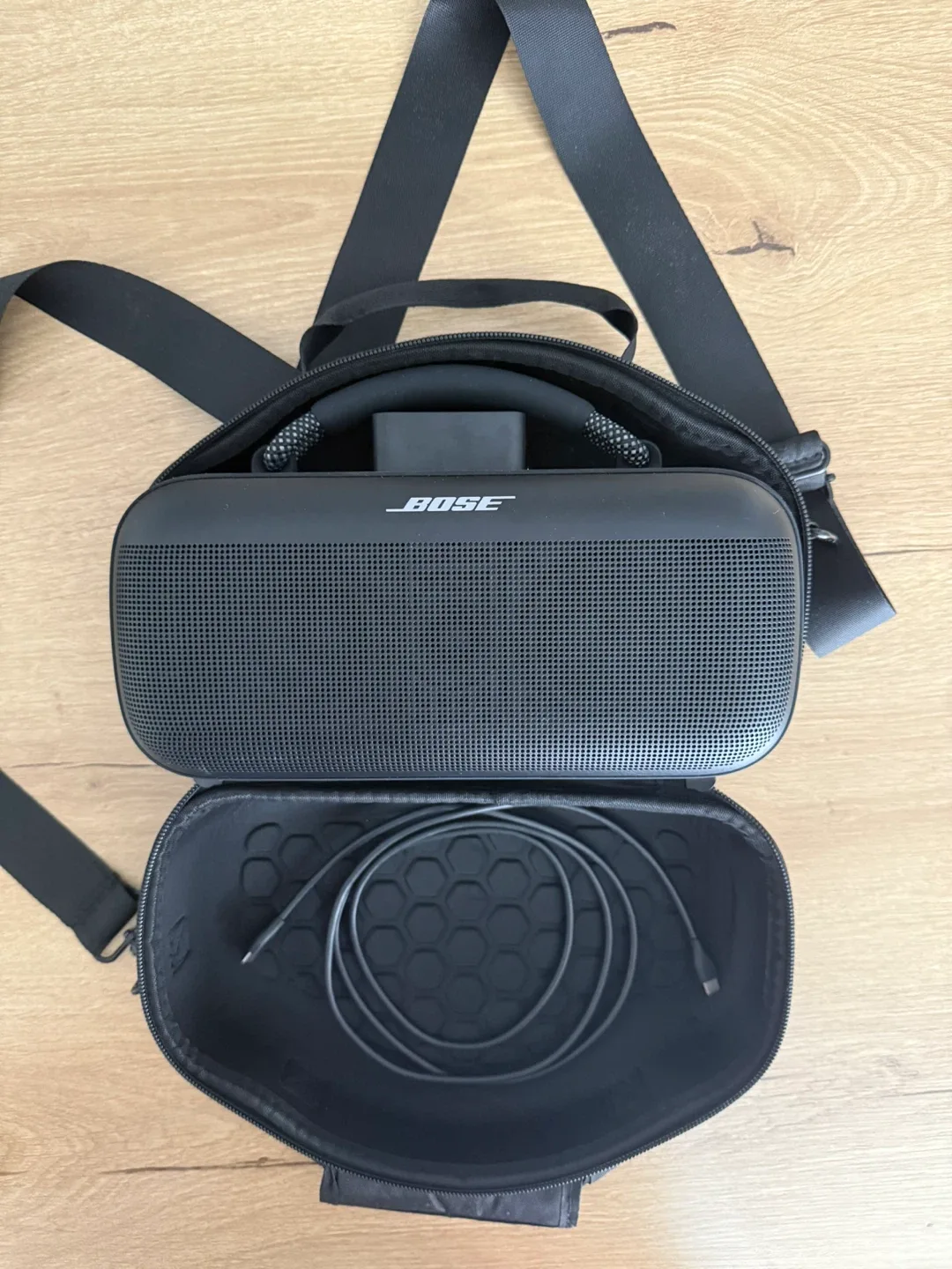 Bose Portable SoundlinkMax- Black