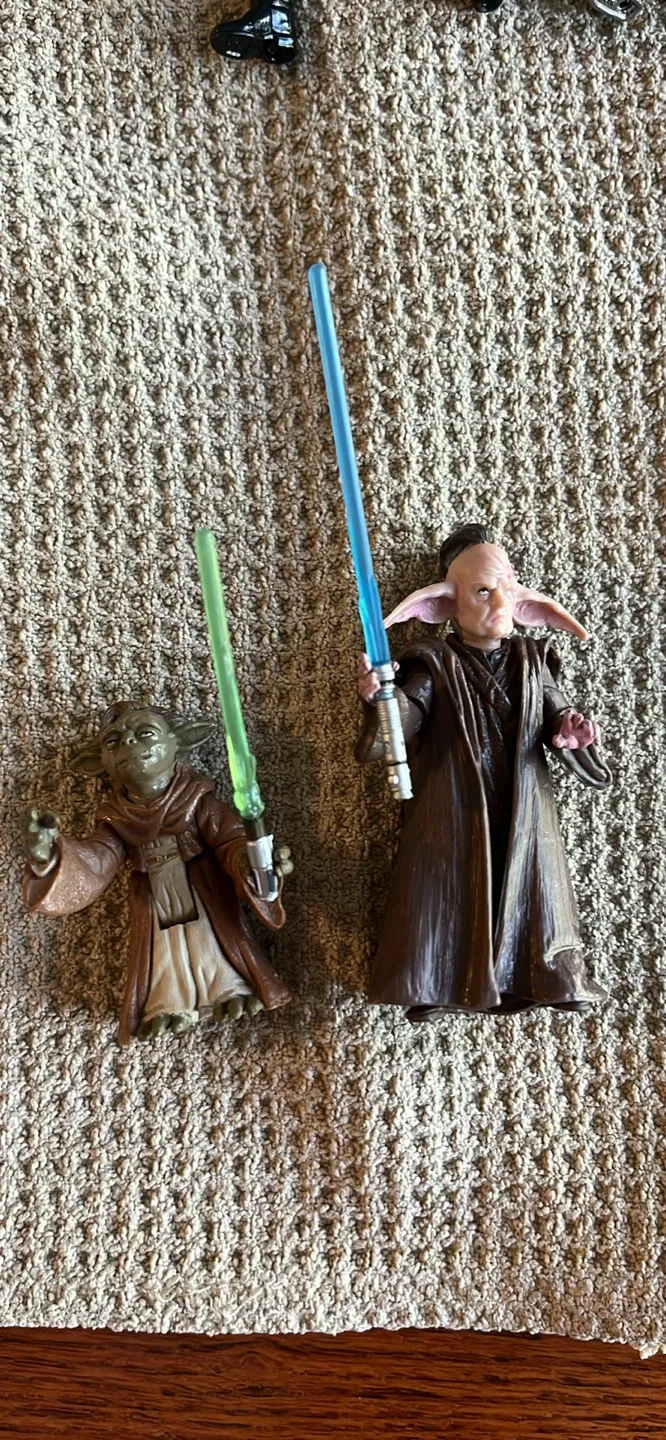 Star Wars Yoda & Eeth Koth Action Figures thumbnail