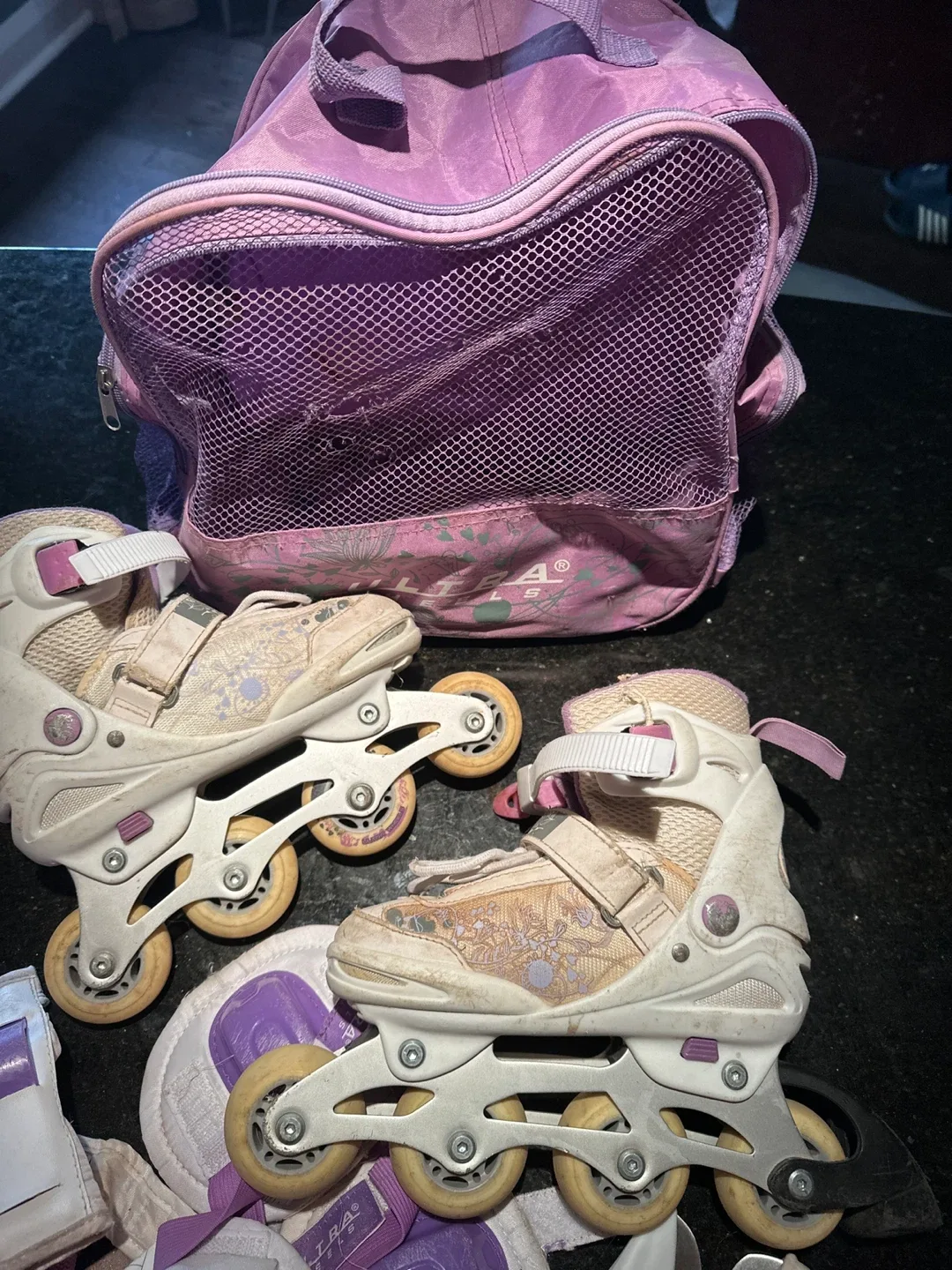 Inline Skates with Ice Blades & Protective Gear image indicator(4)