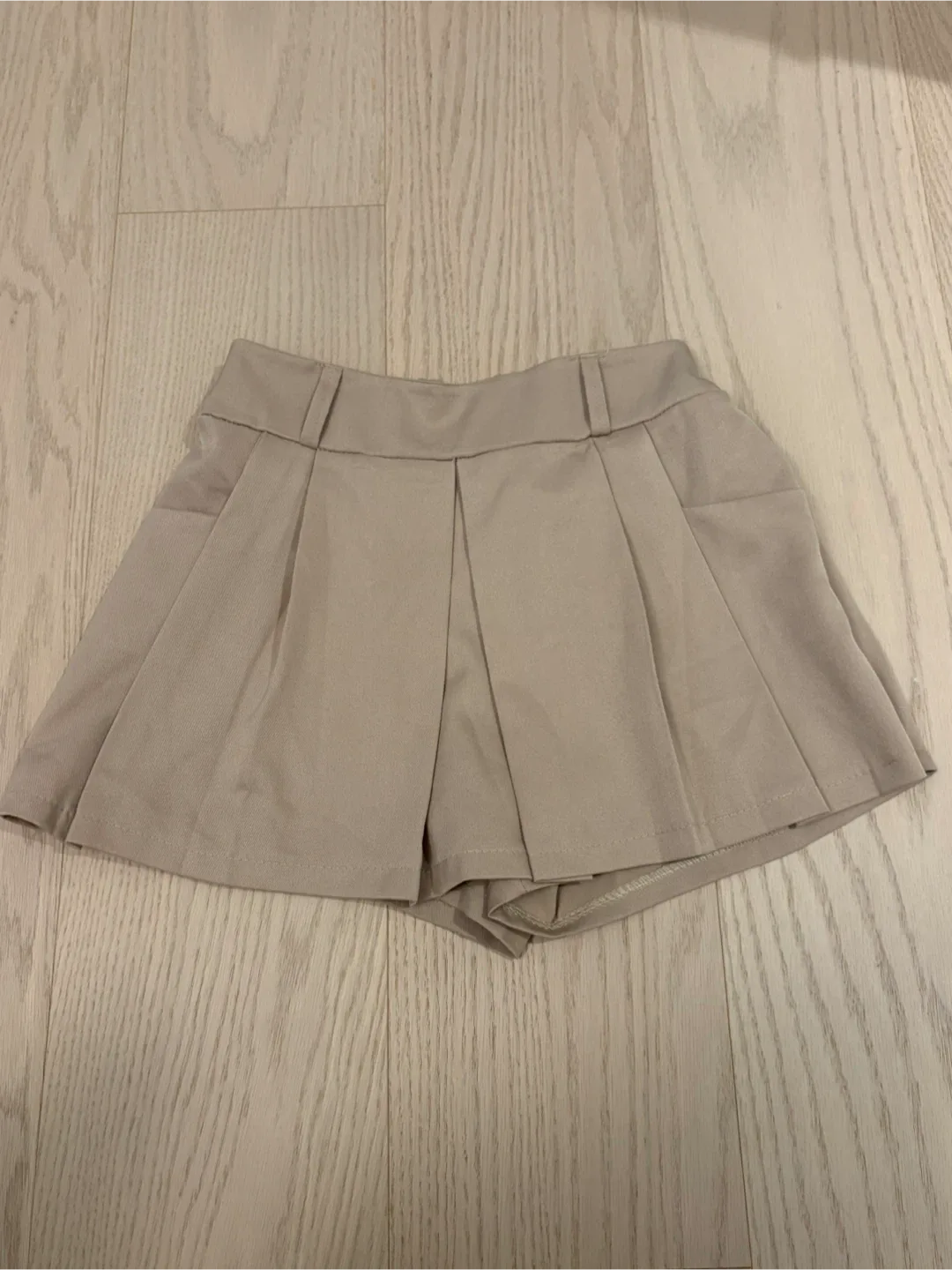Beige Elastic Waist Shorts thumbnail