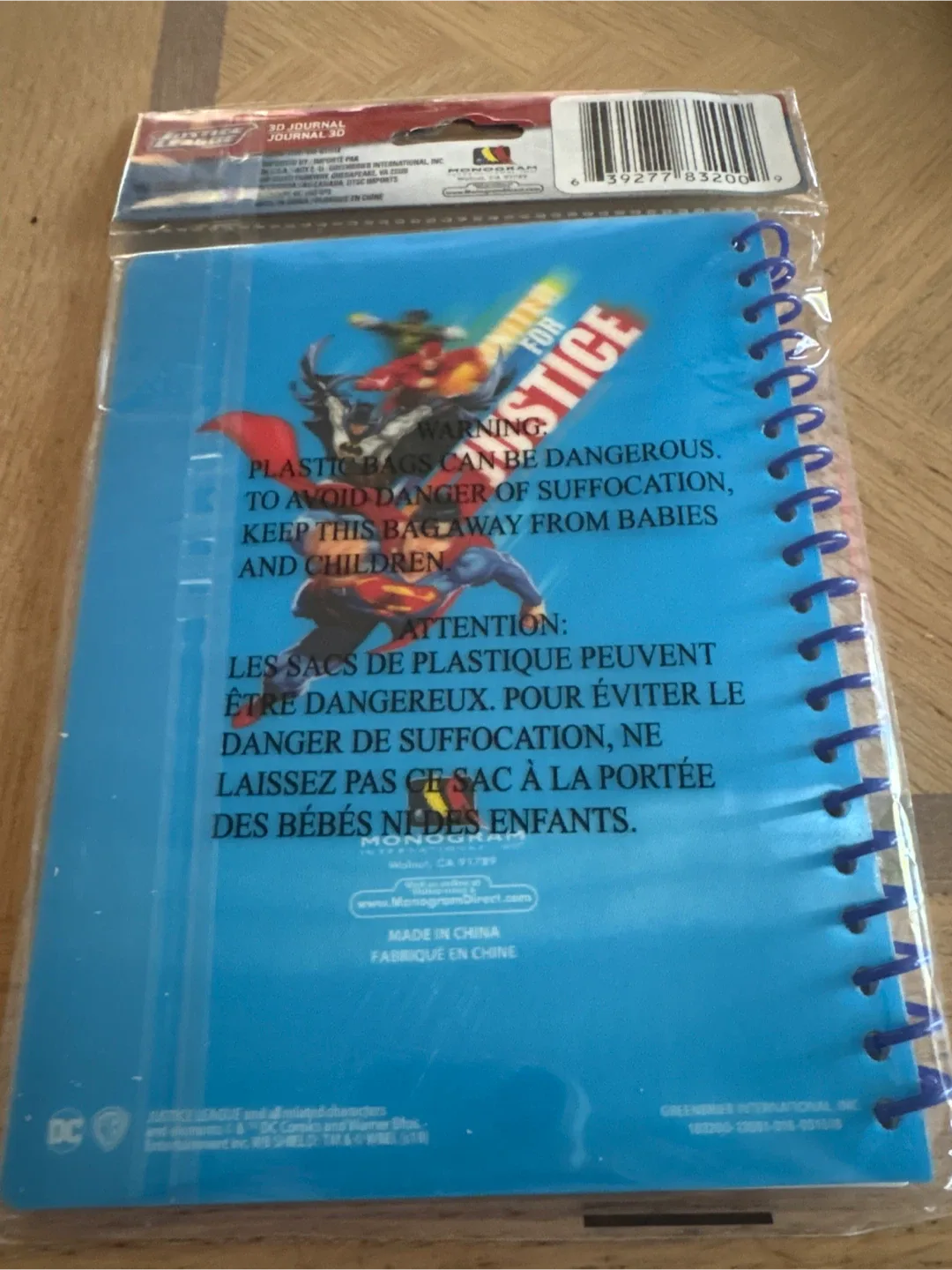 New DC Justice League 3D Journal - 50 Pages image indicator(2)