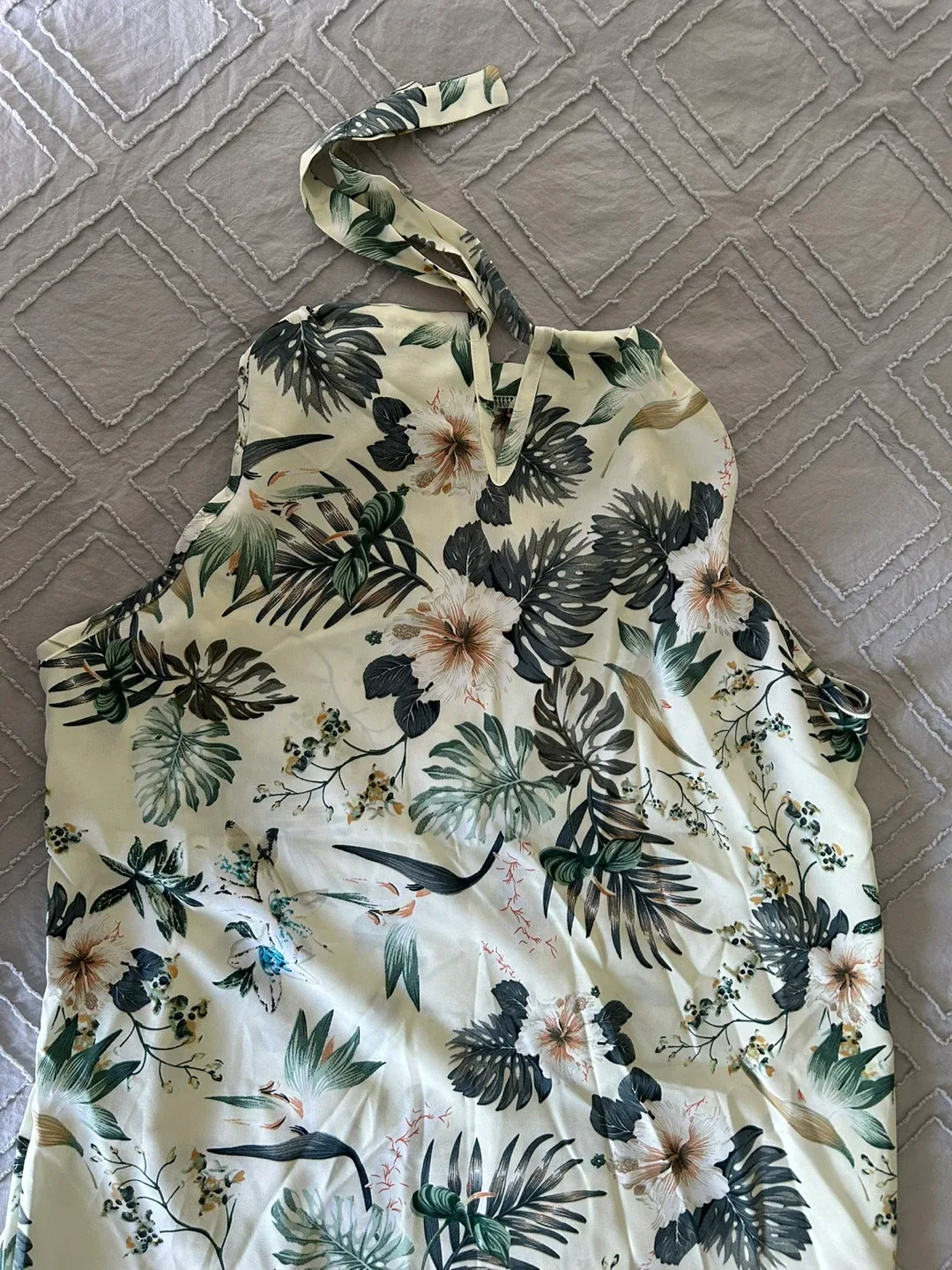 Floral Halter Top & Shorts Set - Size L image indicator(3)