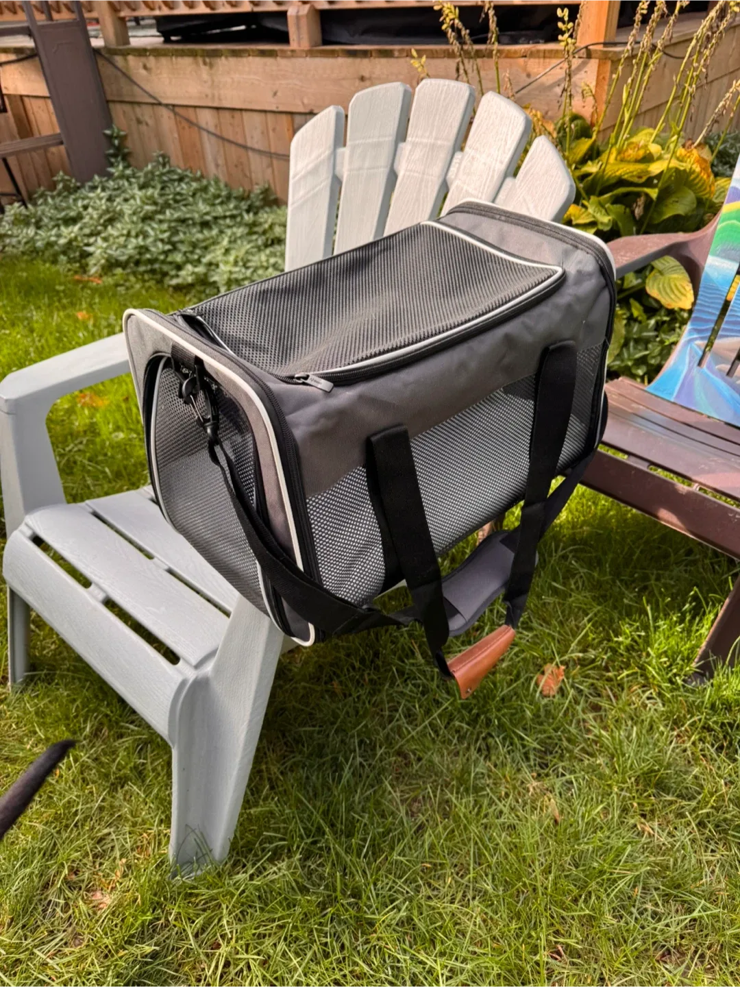 Akinerri Pet Carrier - Grey image indicator(2)