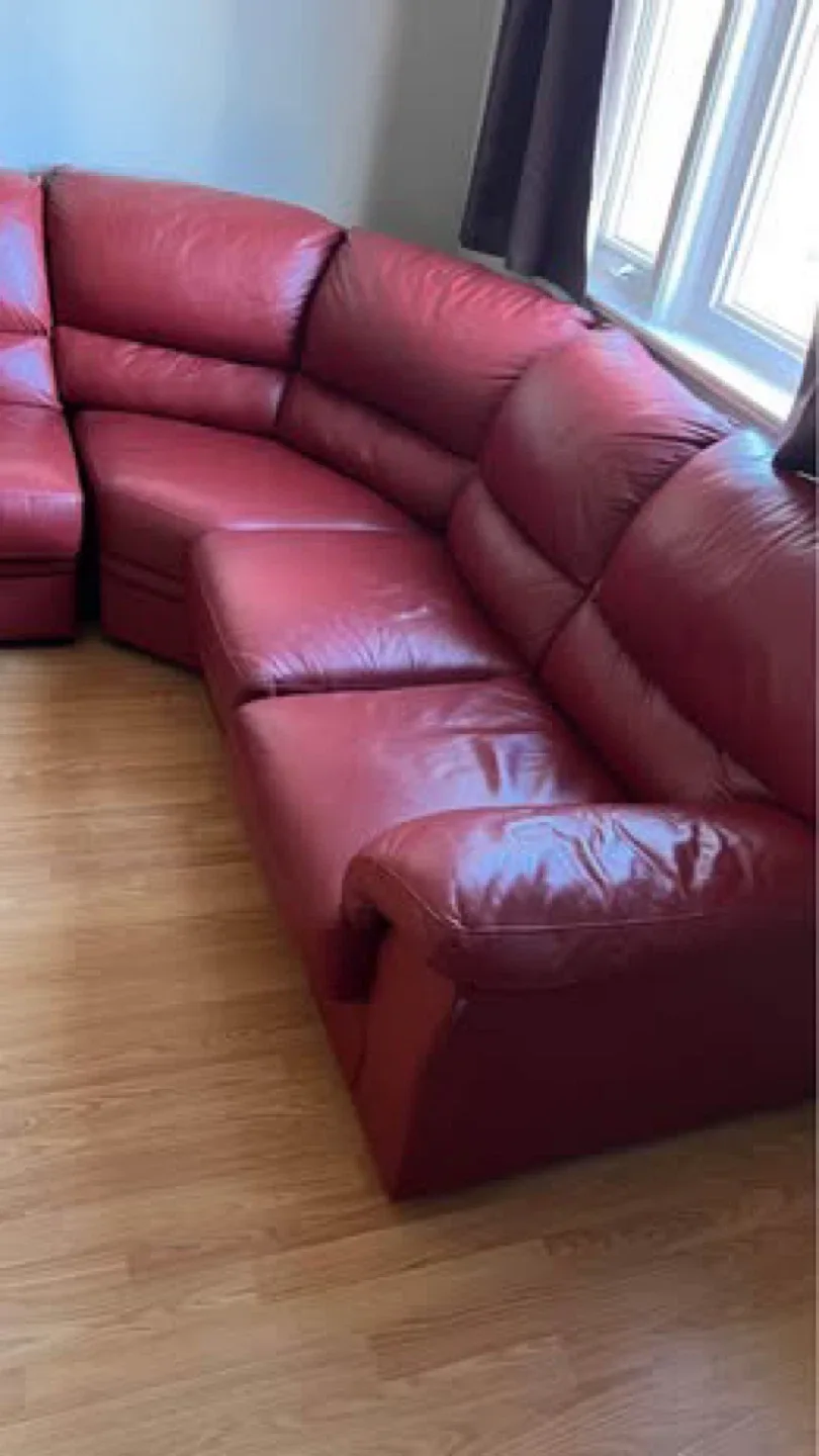 Red Leather Sectional Sofa image indicator(4)