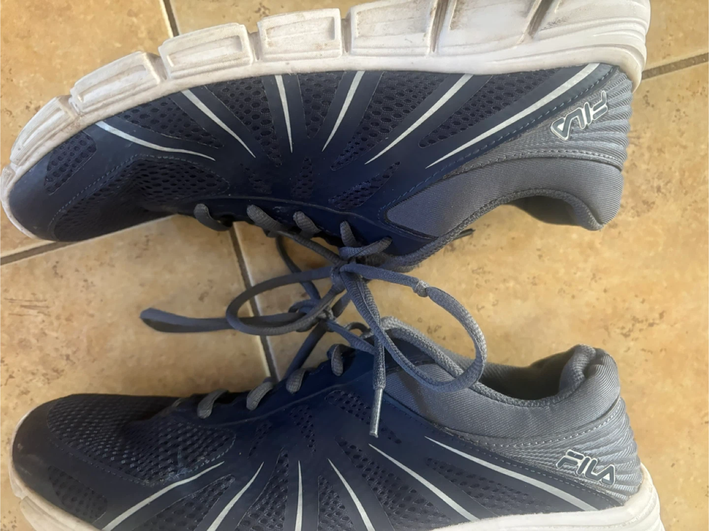 Fila Running Shoes - Size 9 - photo 2