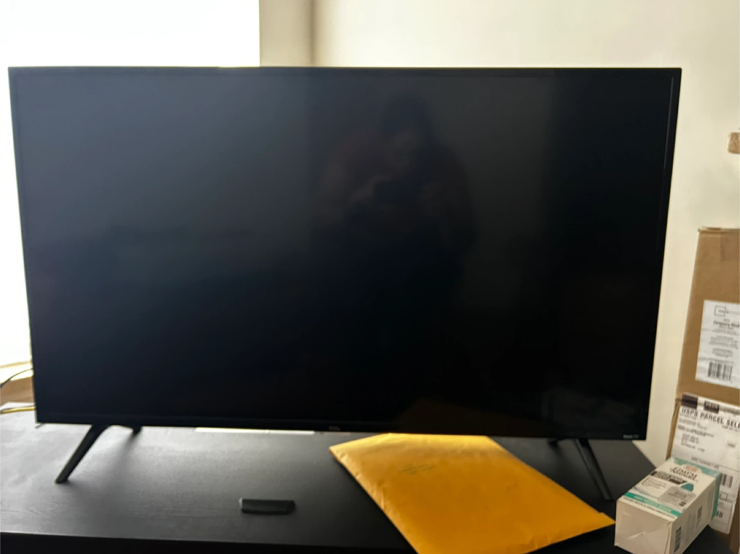 TCL Roku TV 40”