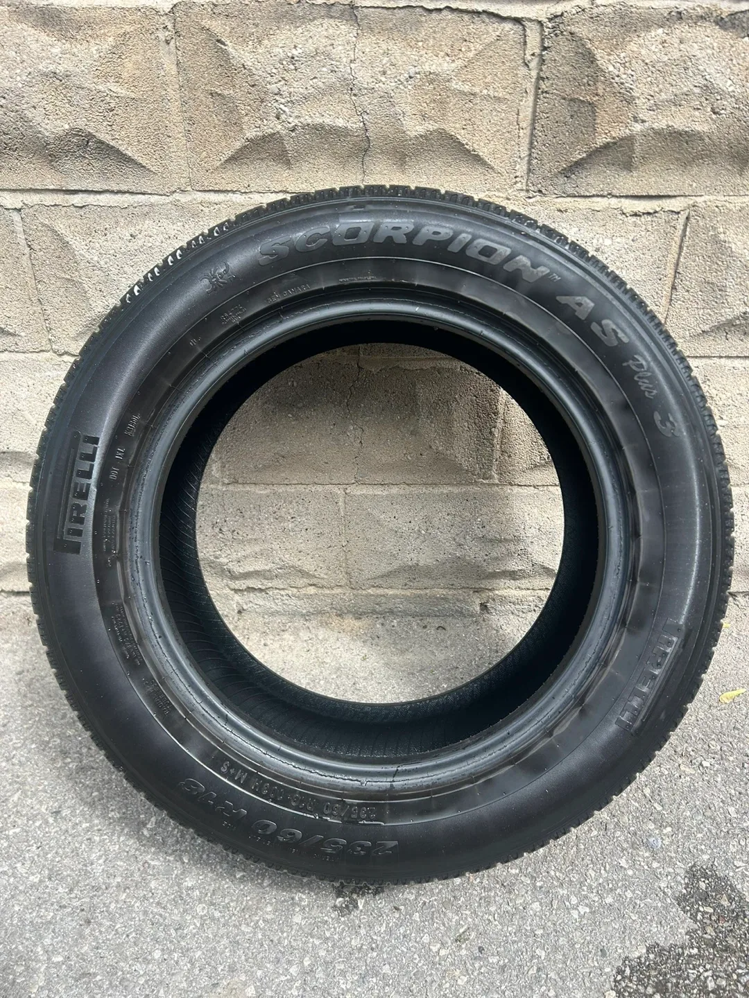 Pirelli Scorpion AS Plus 3 Tire - 235/60R18 image indicator(2)