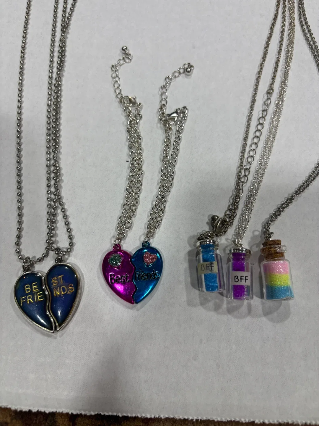 Lot of kids Claire's Best Friends Necklaces and jewellery image indicator(5)