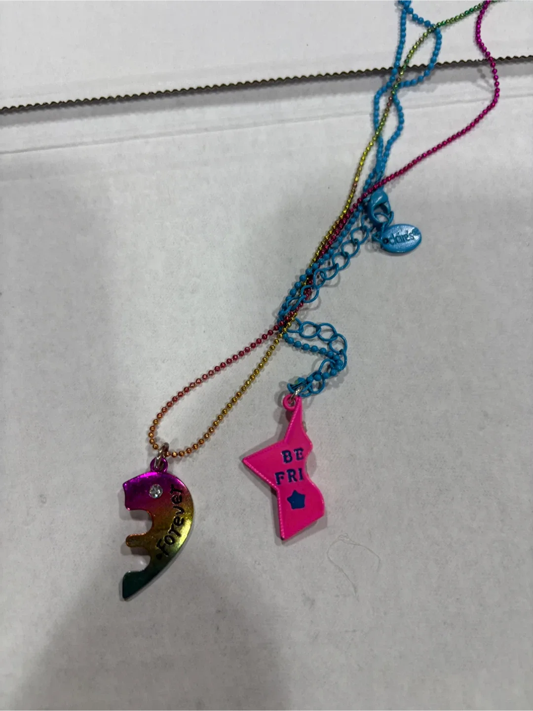 Lot of kids Claire's Best Friends Necklaces and jewellery image indicator(6)