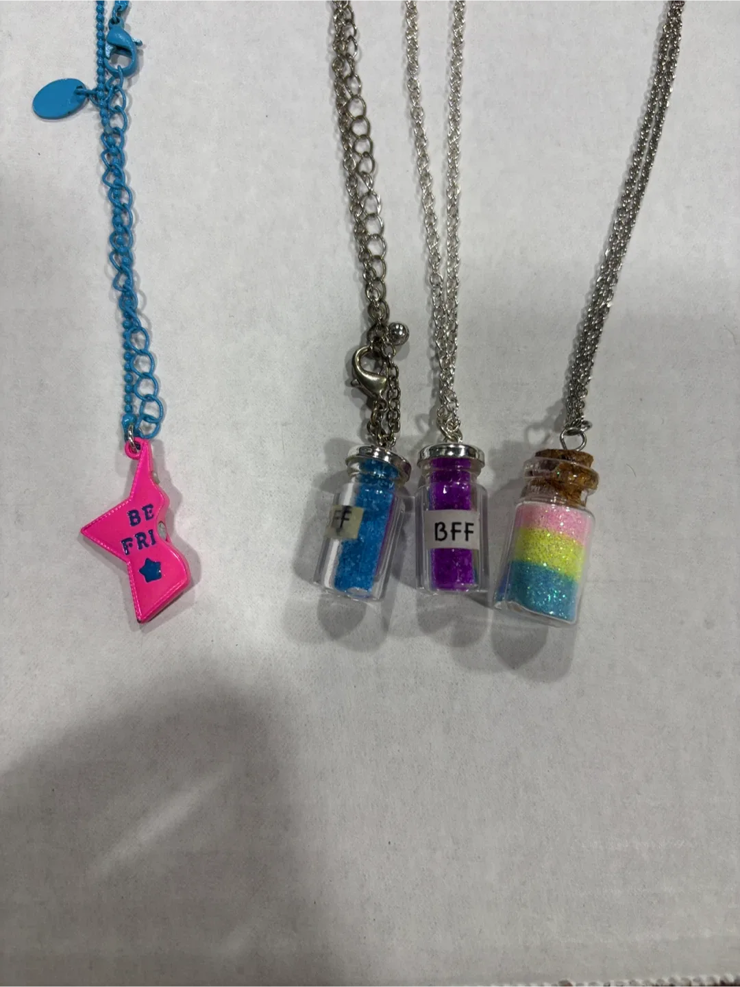 Lot of kids Claire's Best Friends Necklaces and jewellery image indicator(2)