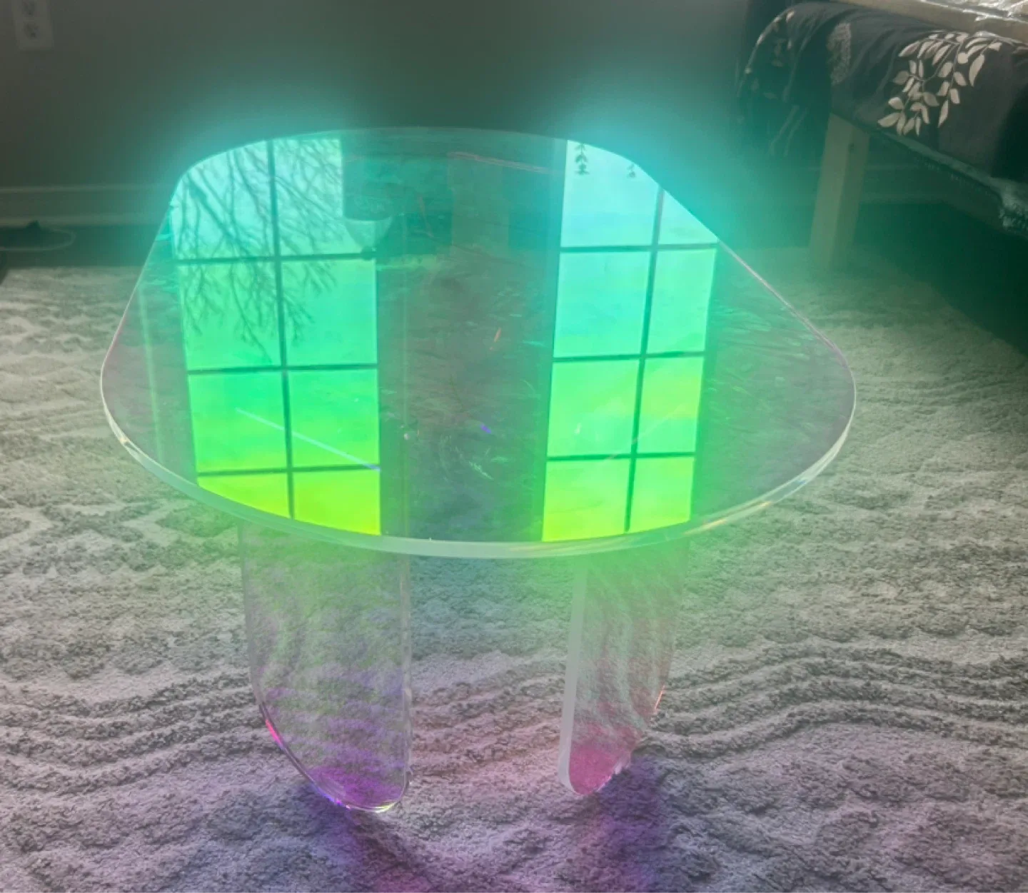 Artloge Iridescent Acrylic Coffee Table image indicator(7)