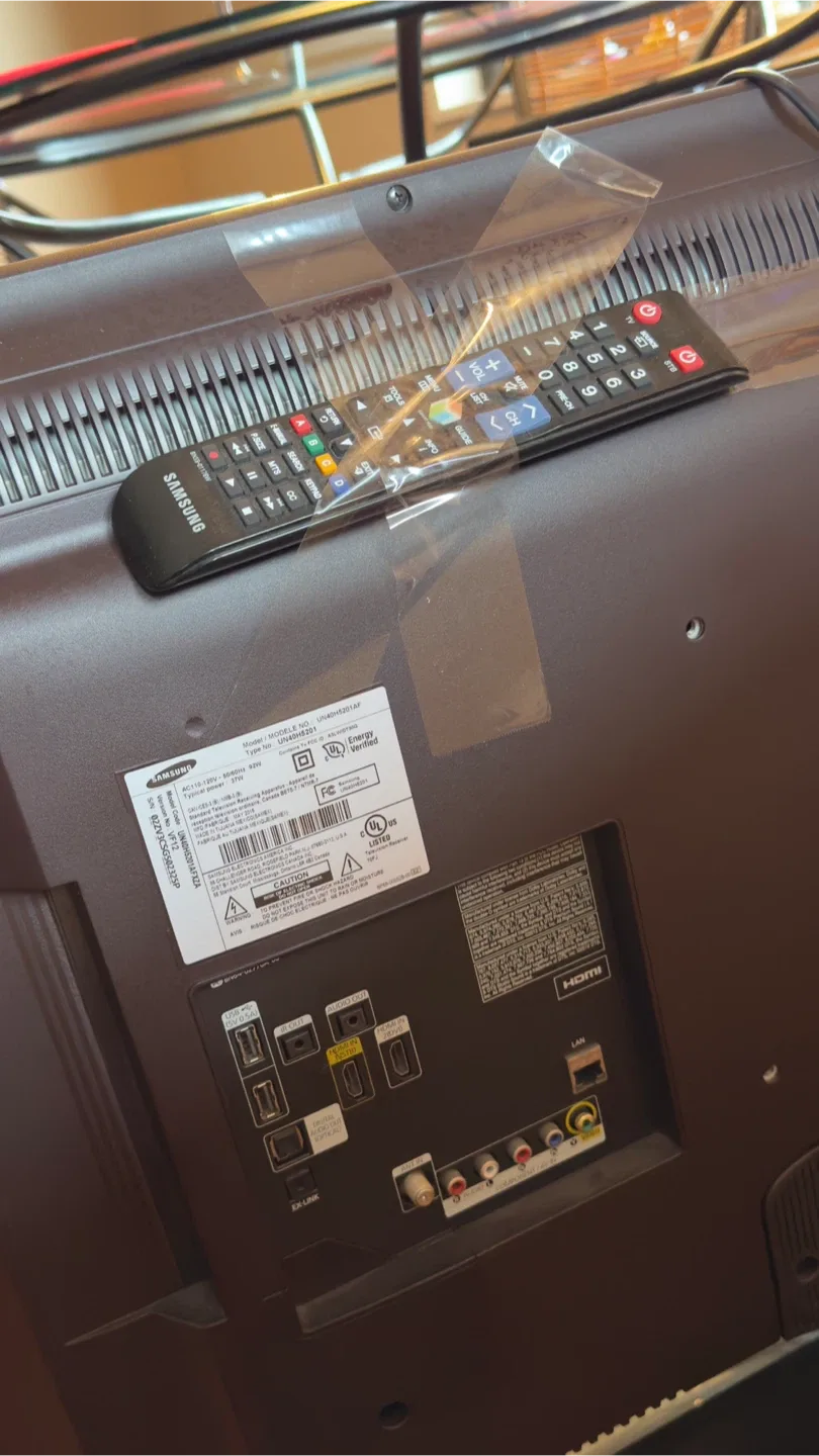 Samsung 40" LCD TV UN40H5201AFXZA image indicator(2)