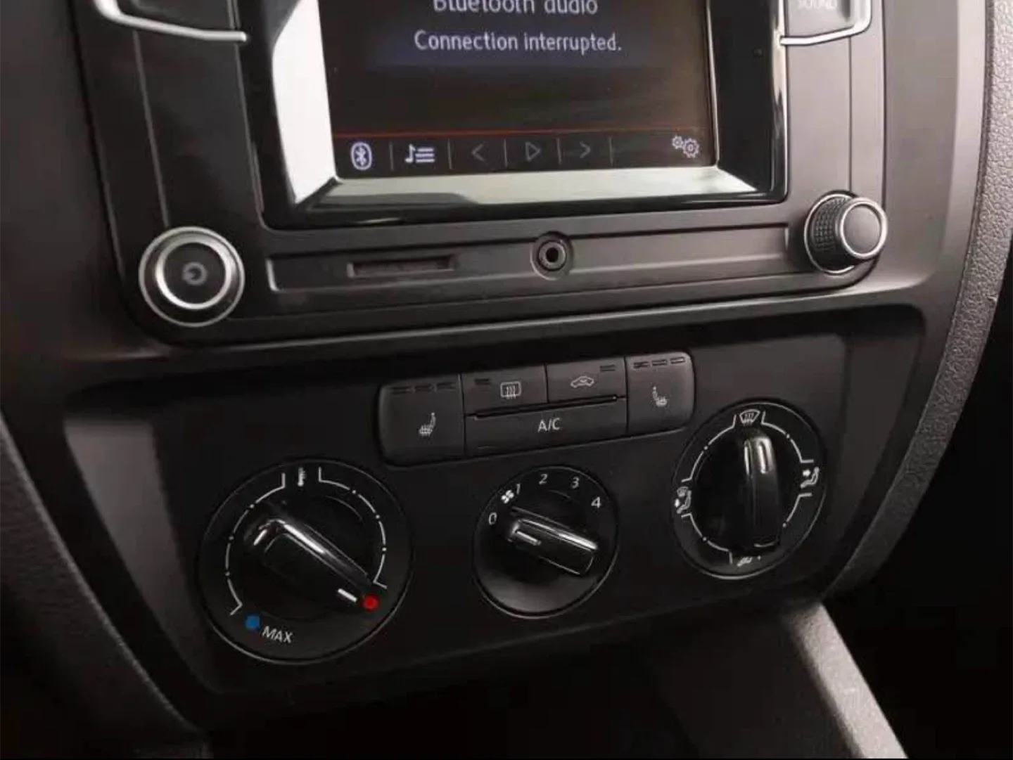 2017 Volkswagen Jetta Trendline+ image indicator(7)