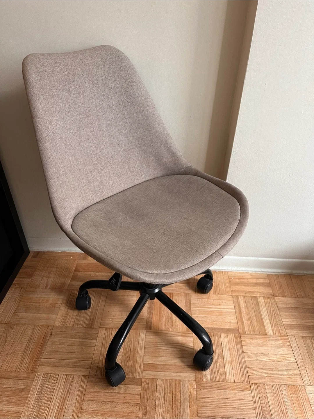 Beige/Green Office Chair thumbnail