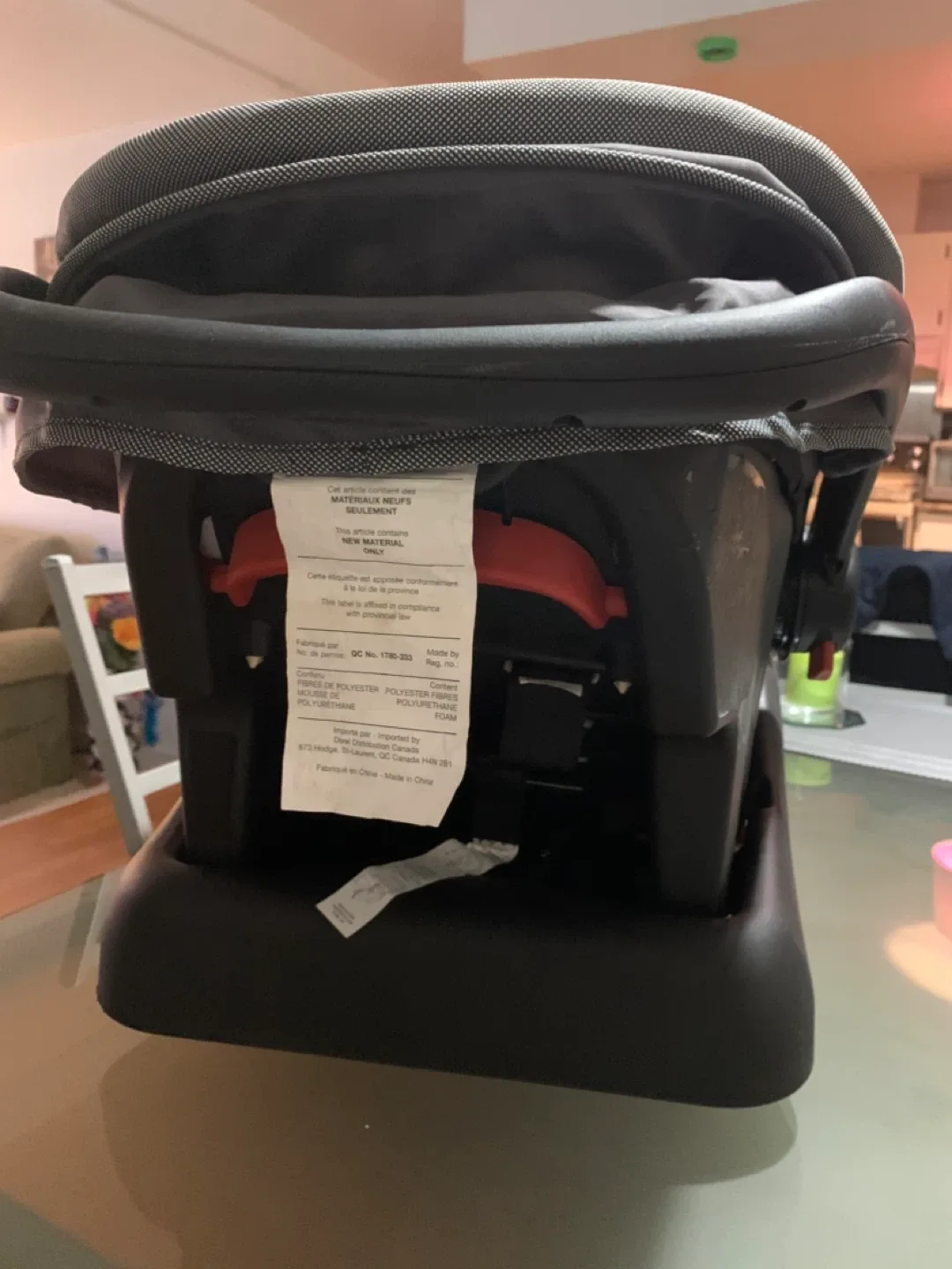 Safety 1st Infant Car Seat w/Base and Box image indicator(6)