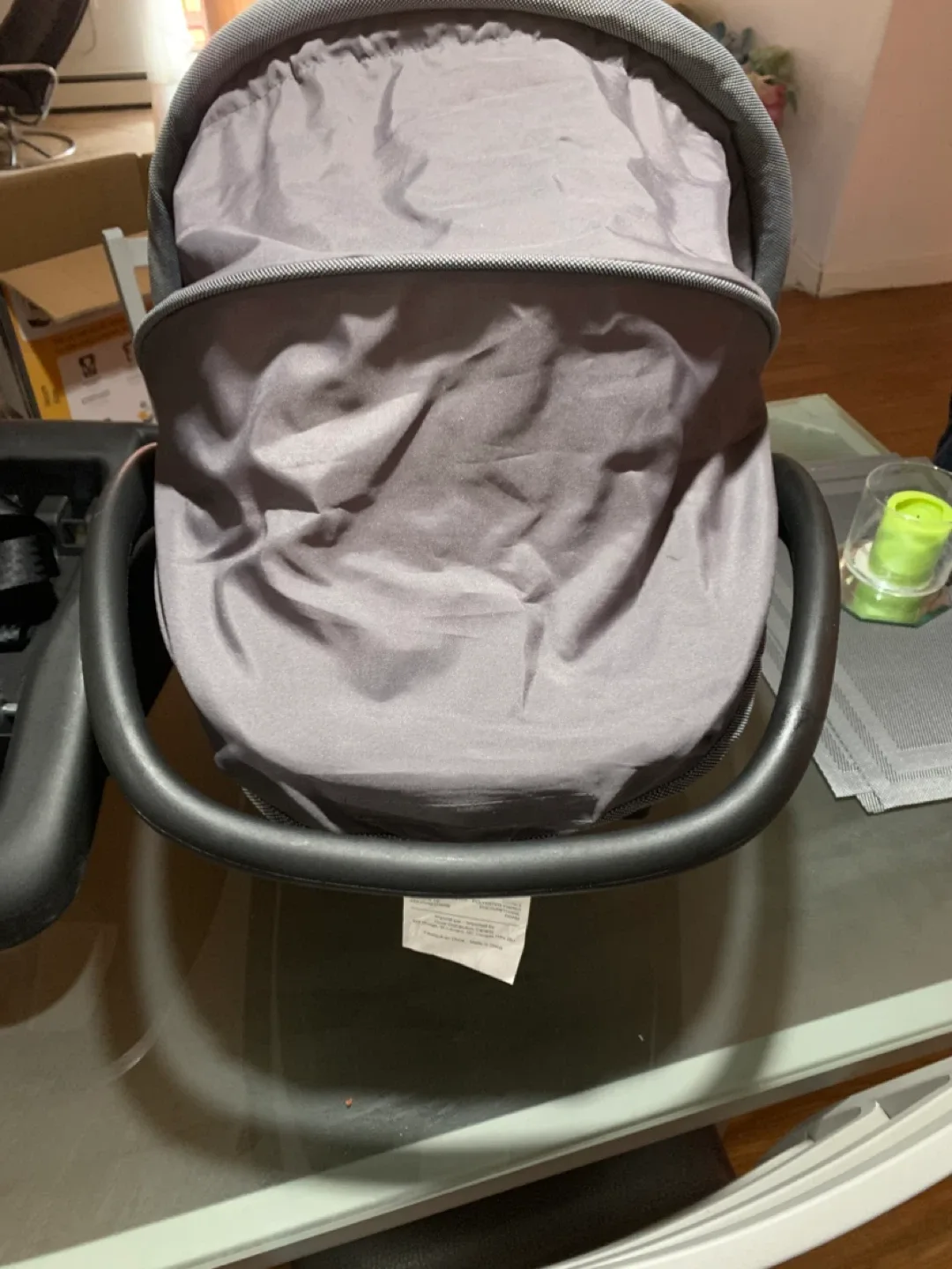 Safety 1st Infant Car Seat w/Base and Box image indicator(4)