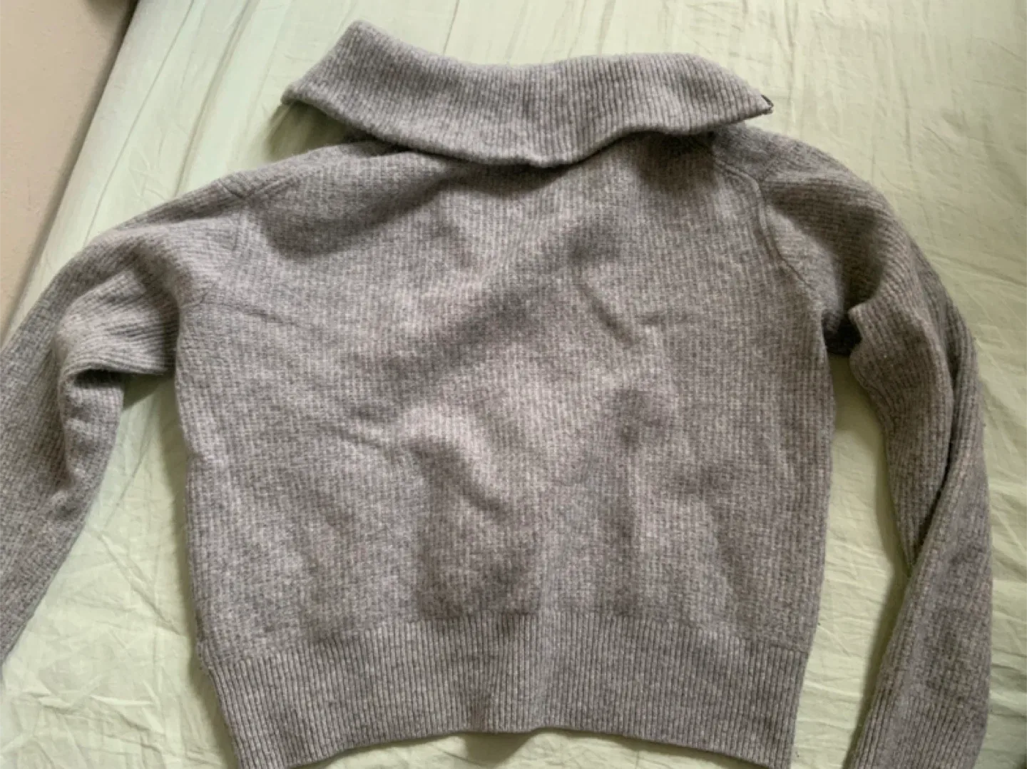 Uniqlo 100% lambswool half zip grey sweater image indicator(4)