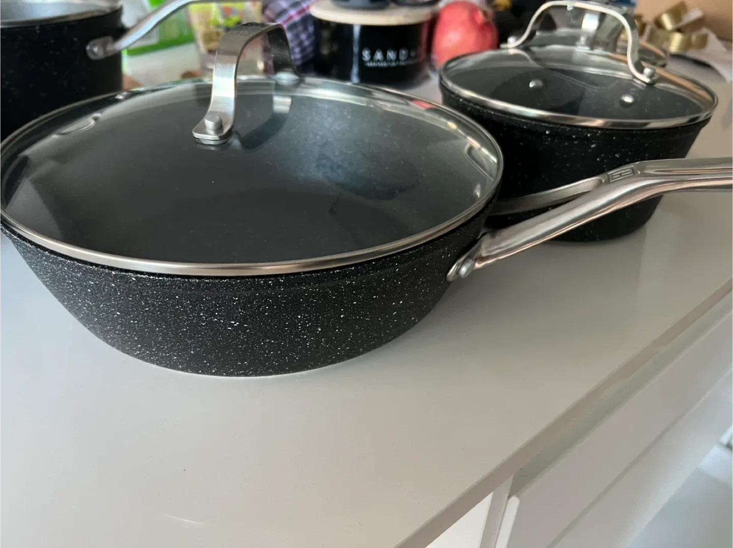 Heritage Rock Black Cookware Set image indicator(3)