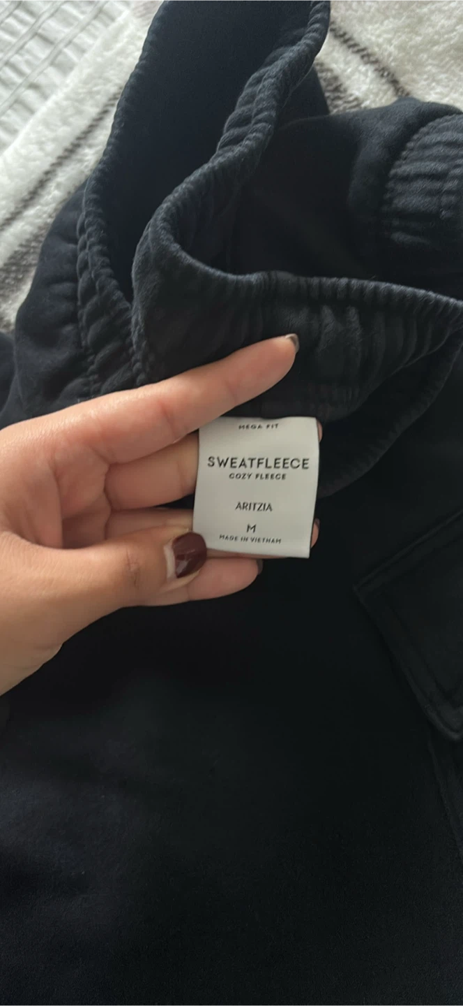 Aritzia Sweatfleece Cozy Fleece Mega Cargo Pants - Size M - photo 4