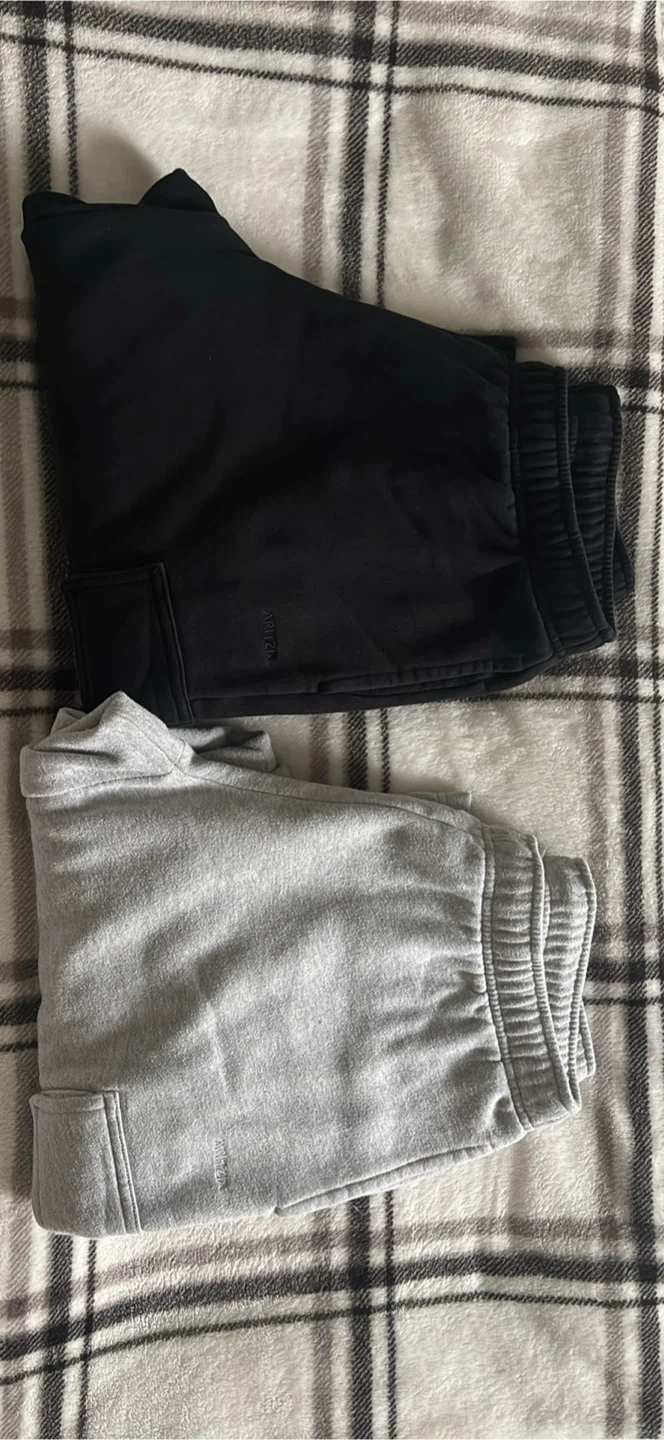 Aritzia Sweatfleece Cozy Fleece Mega Cargo Pants - Size M