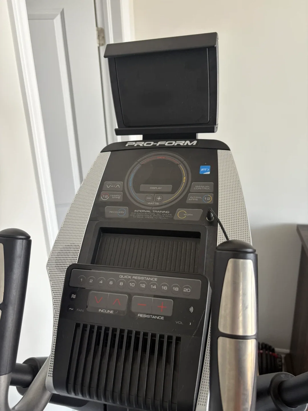 Pro-Form Smart Strider 6.5 Elliptical - EXCELLENT CONDITION image indicator(3)