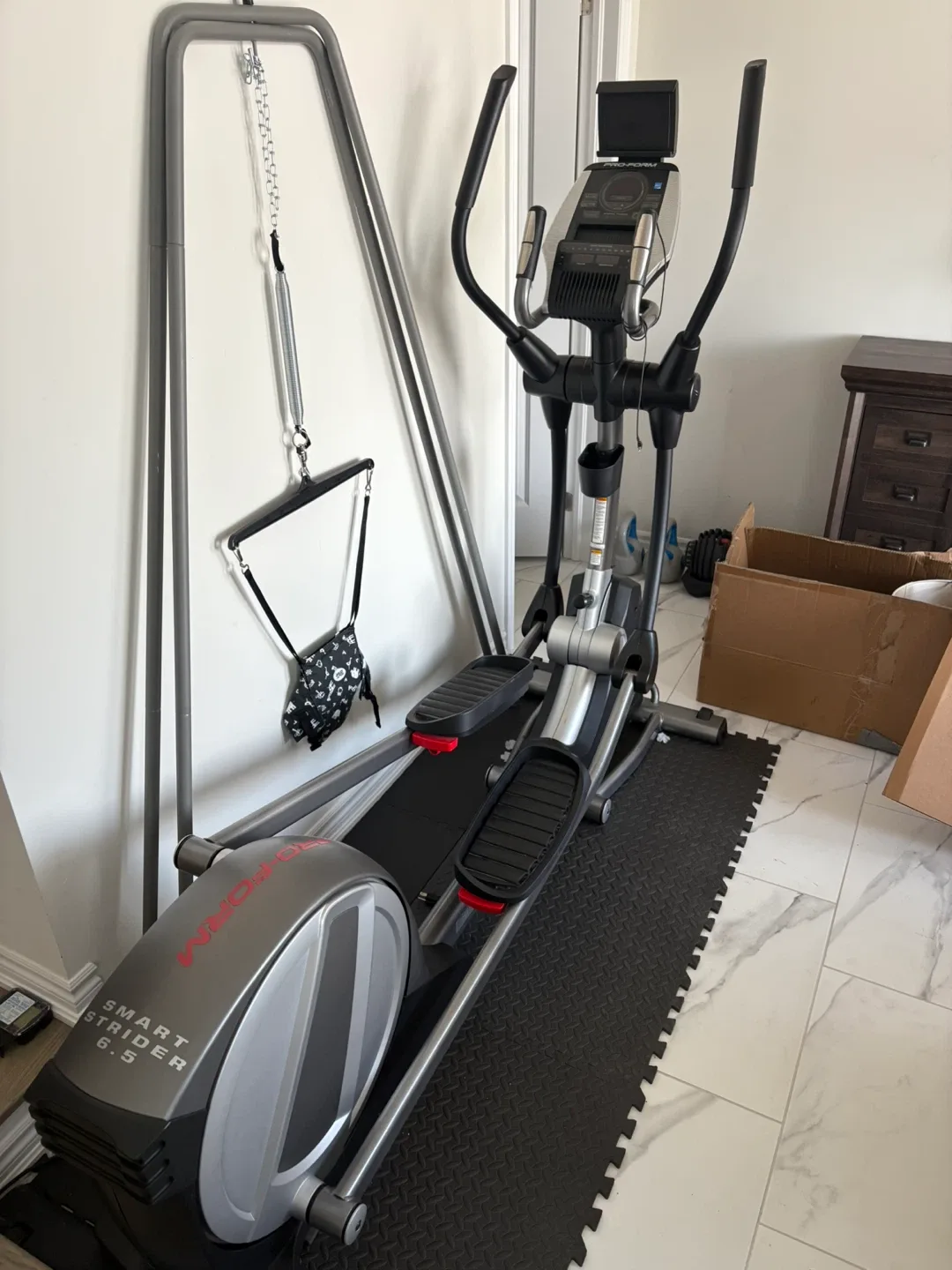 Pro-Form Smart Strider 6.5 Elliptical - EXCELLENT CONDITION image indicator(4)