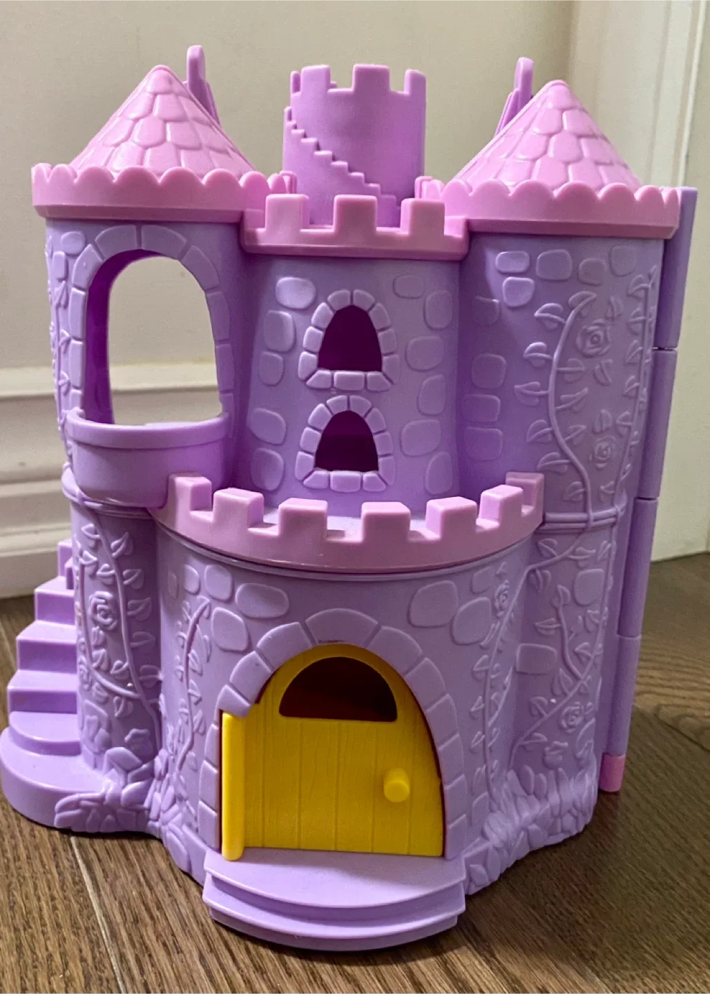 Dora the Explorer Castle Playset image indicator(2)
