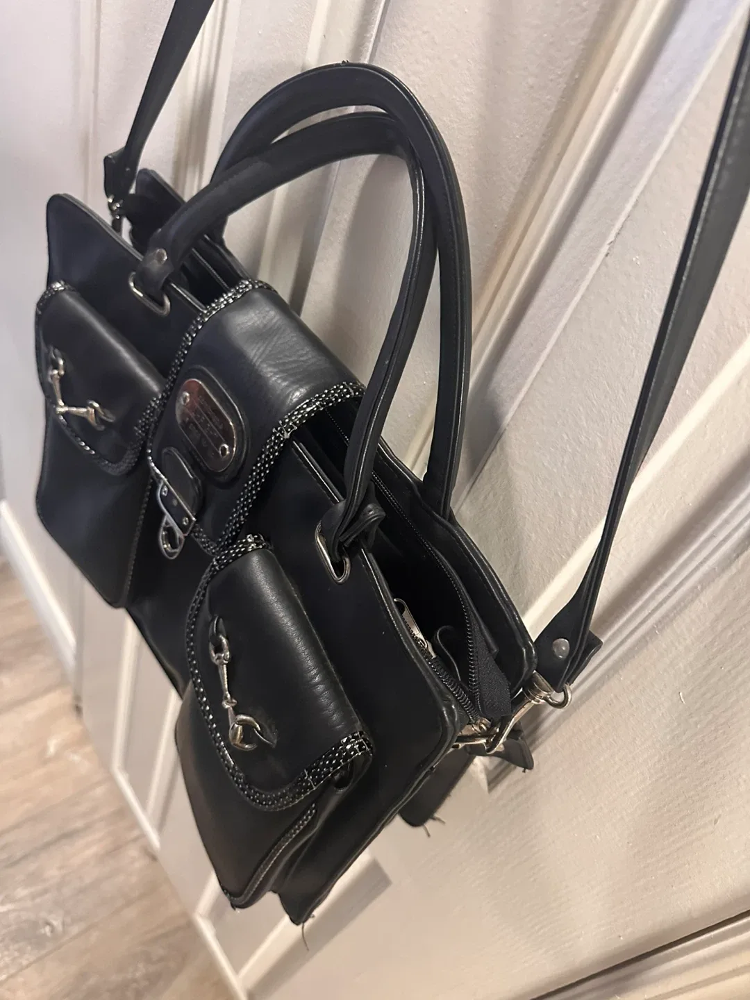 LuLu Black Leather Handbag image indicator(3)