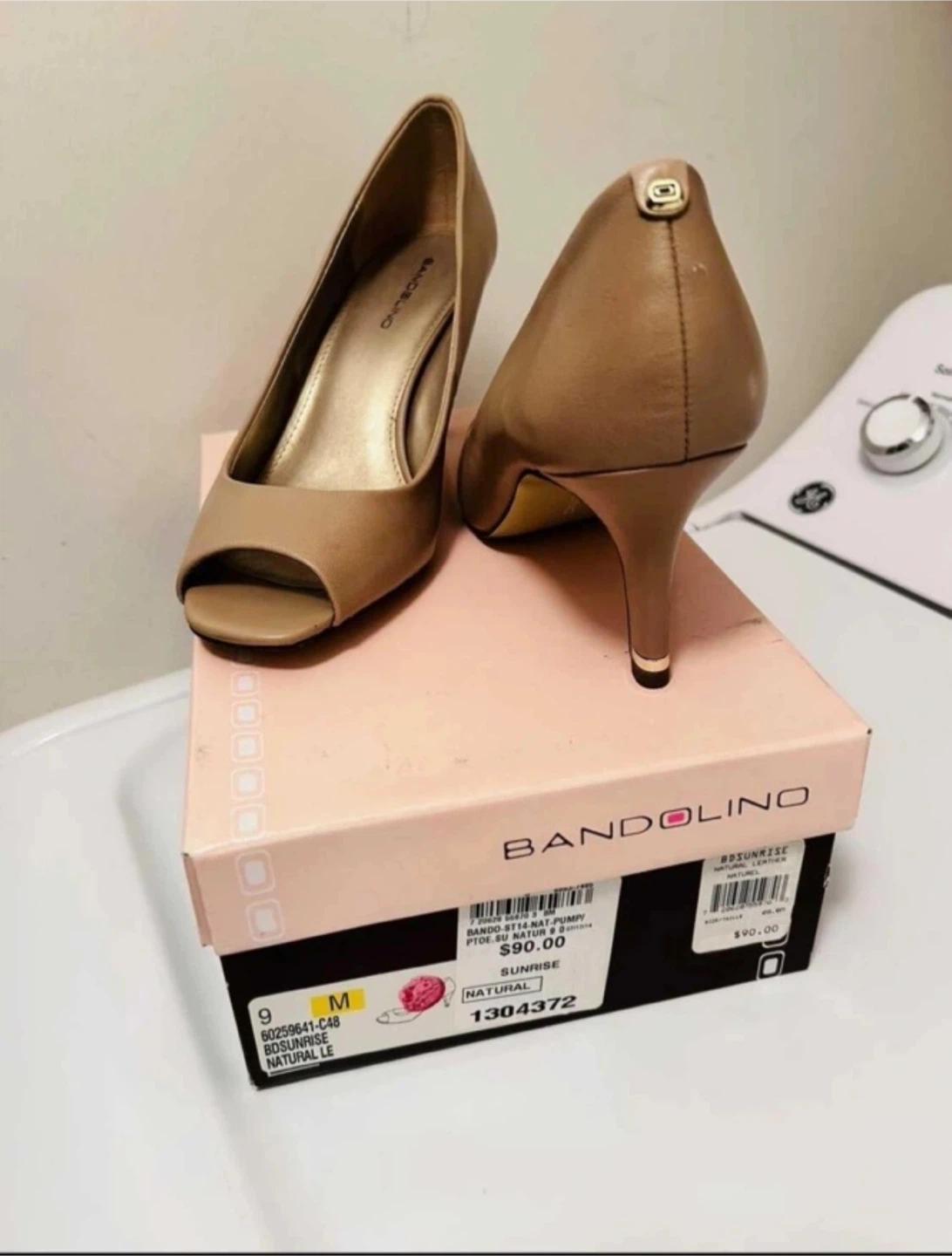 Bandolino Nude Leather Heels shoes