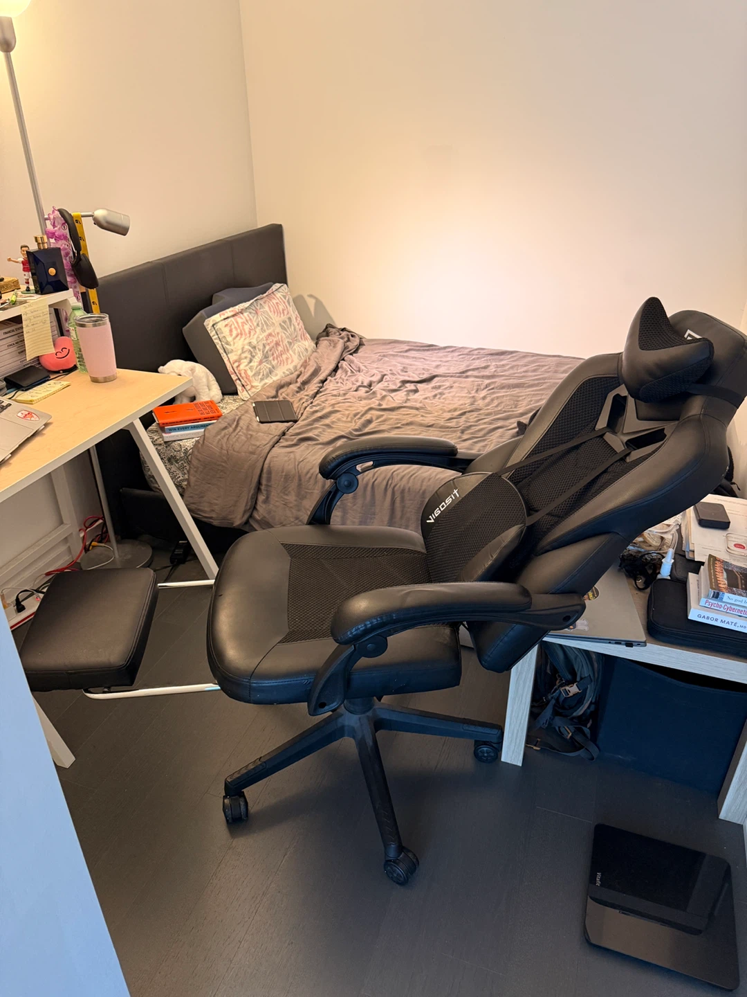 Vigosit Gaming Chair with Footrest - Black - photo 3