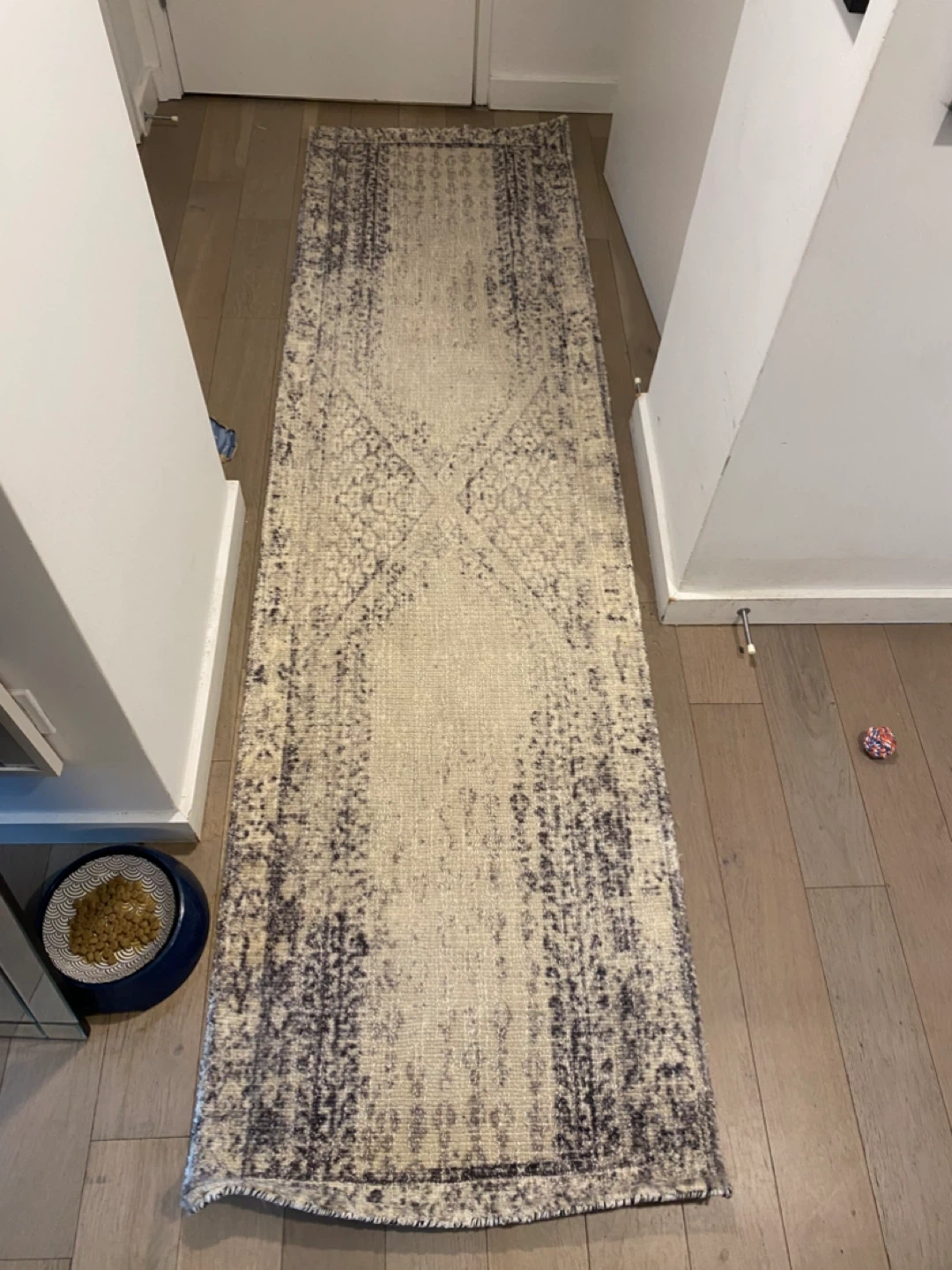 West Elm Distressed Ensi Rug 2.5x9 ft - photo 2