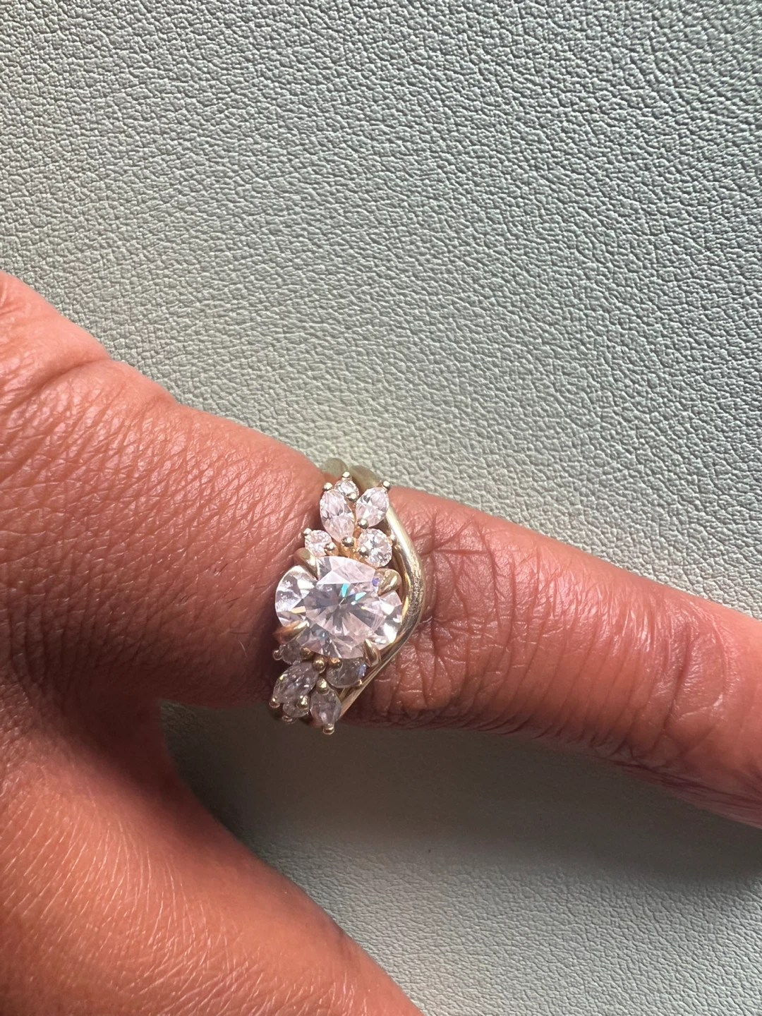 14k Gold Engagement Ring set with Lab Grown Moissanite stones - photo 3